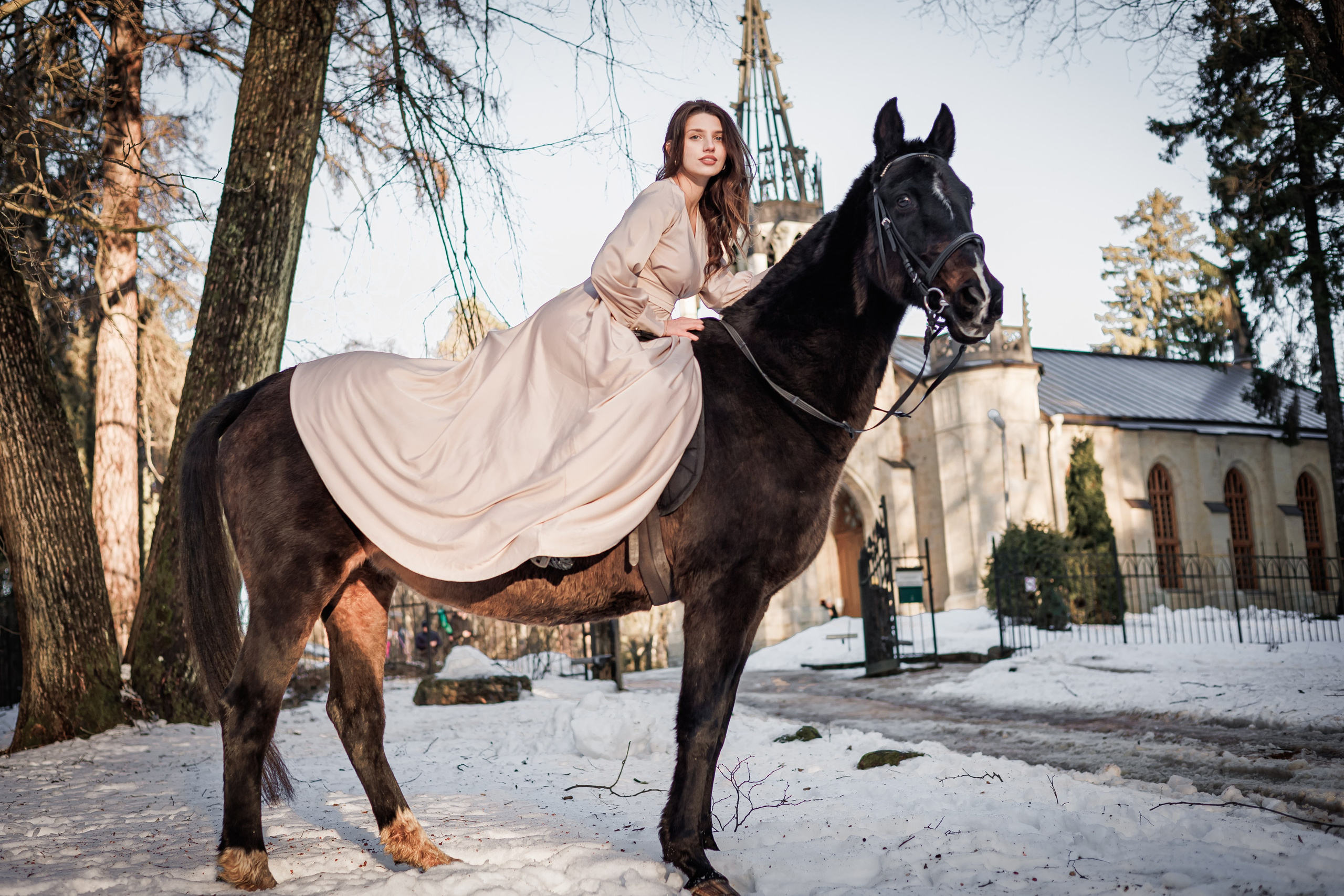 Илона. Фотопрогулка в Шуваловском парке на лошади. Портретный фотограф Панферова Регина г. Санкт-Петербург, г. Казань