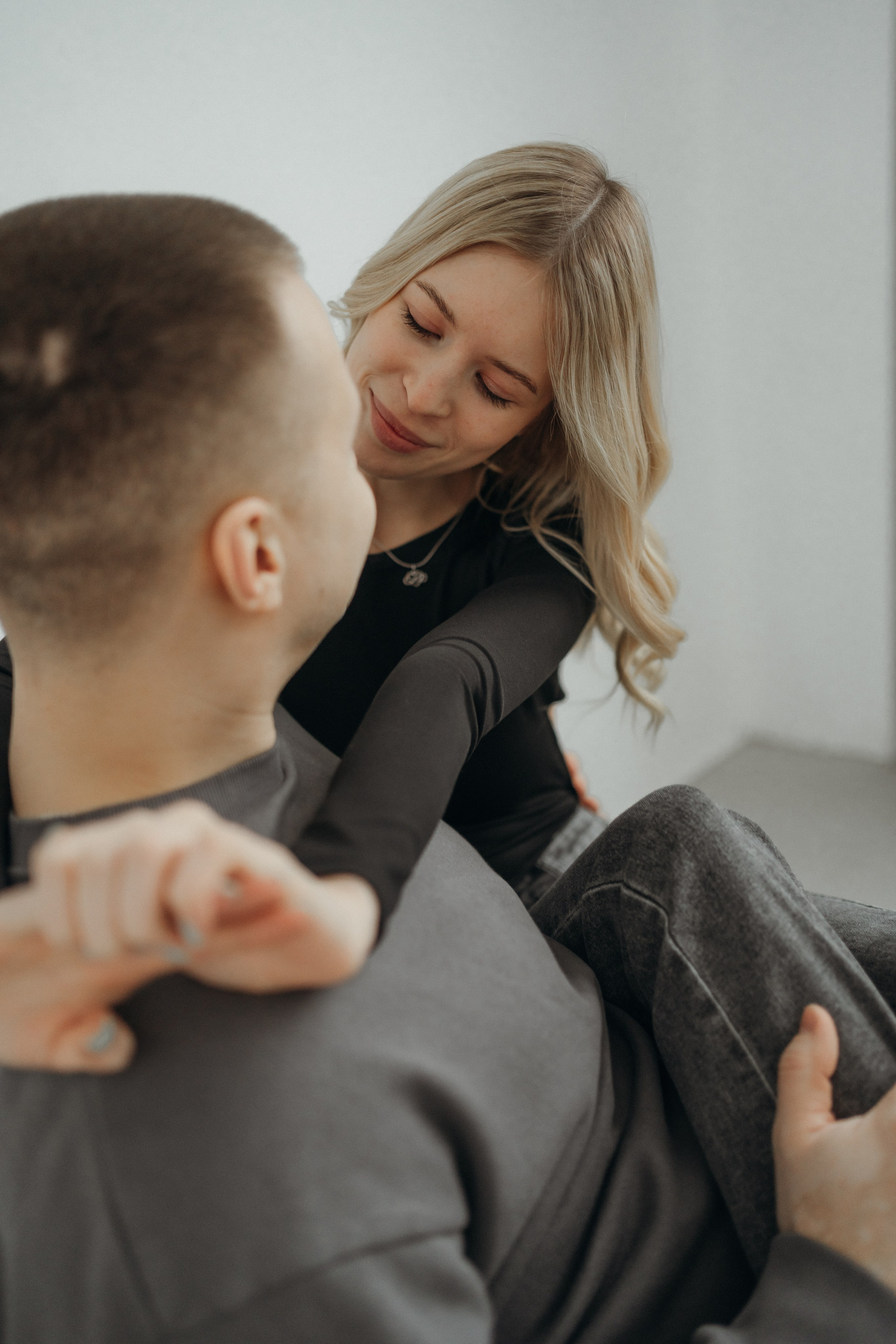 Парная фотосессия в студии в Архангельске. Портретный и свадебный фотограф в Архангельске Елизавета Стрекаловская