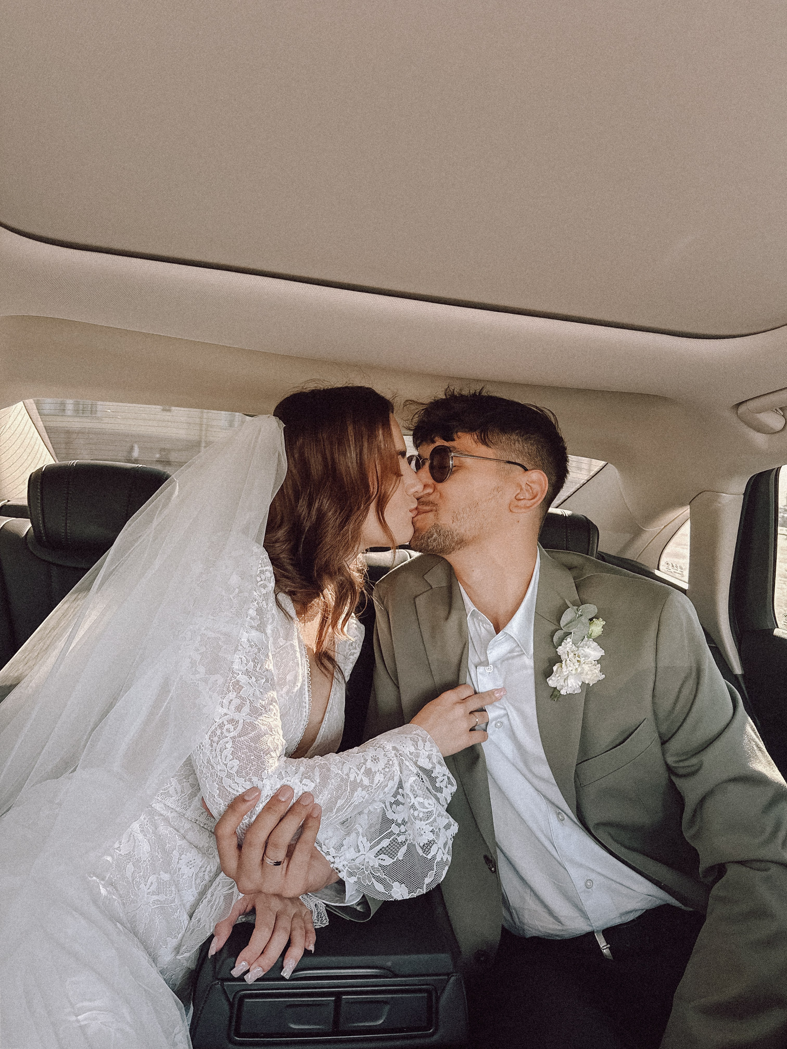 ФОТО НА ТЕЛЕФОН ВО ВРЕМЯ БРАКОСОЧЕТАНИЯ В ПЕРВОМ ДВОРЦЕ И ПРОГУЛКИ. Профессиональный фотограф, Санкт-Петербург — Виктория Богомолова