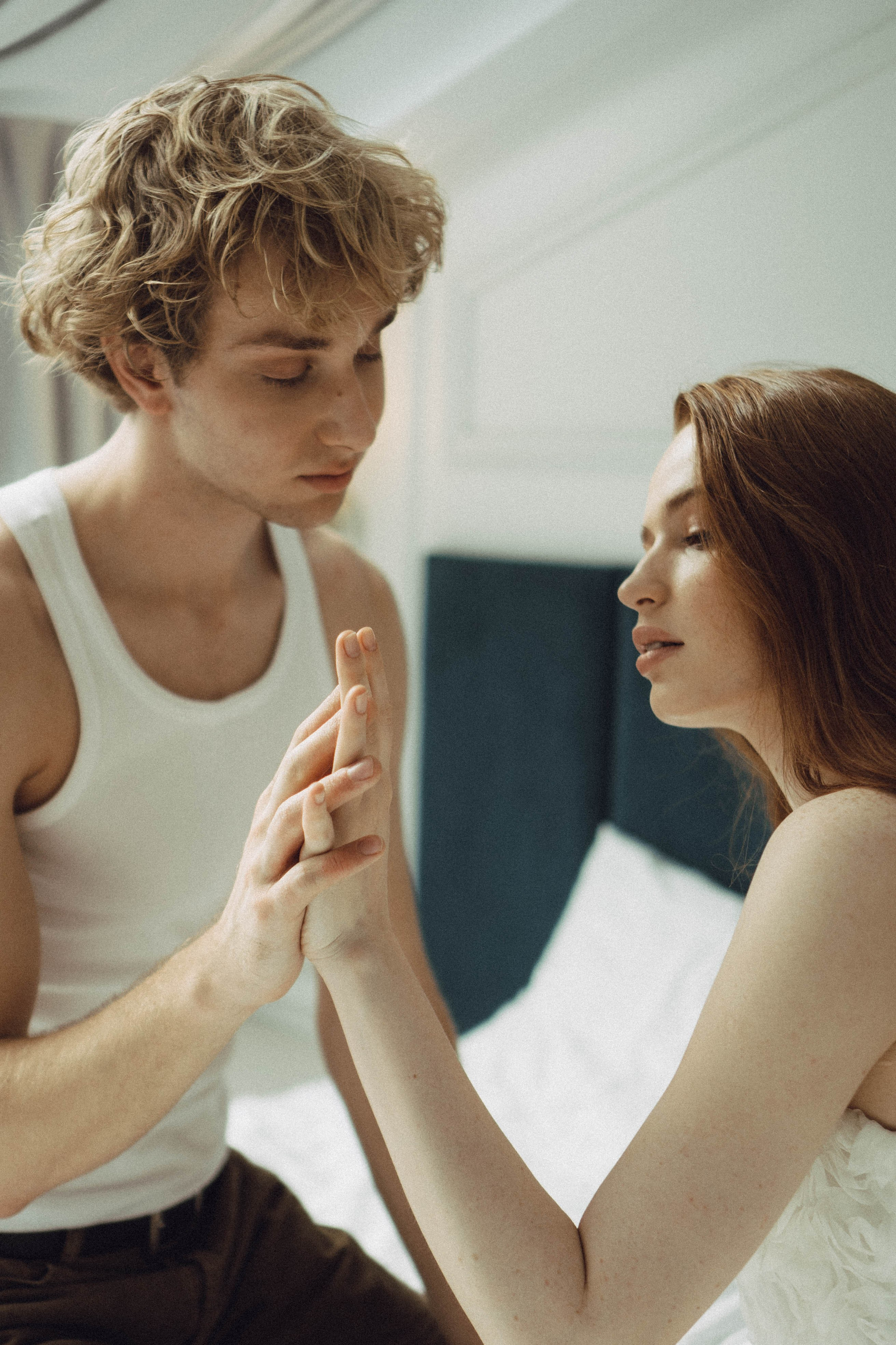 СВАДЕБНАЯ СЬЕМКА В ОТЕЛЕ. СБОРЫ ЖЕНИХА И НЕВЕСТЫ И ТАКЖЕ ТОР И ПОДГОТОВКА К ПРОГУЛКЕ. Профессиональный фотограф, Санкт-Петербург — Виктория Богомолова