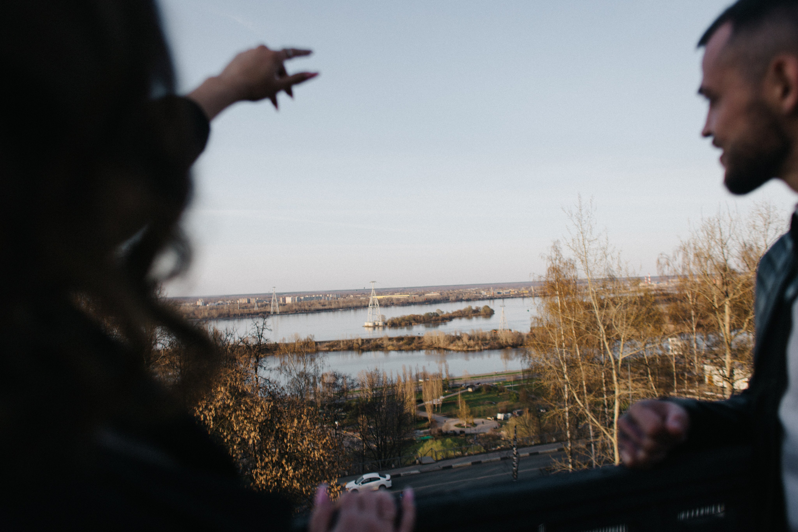 У Колеса обозрения. Фотограф в Нижнем Новгороде