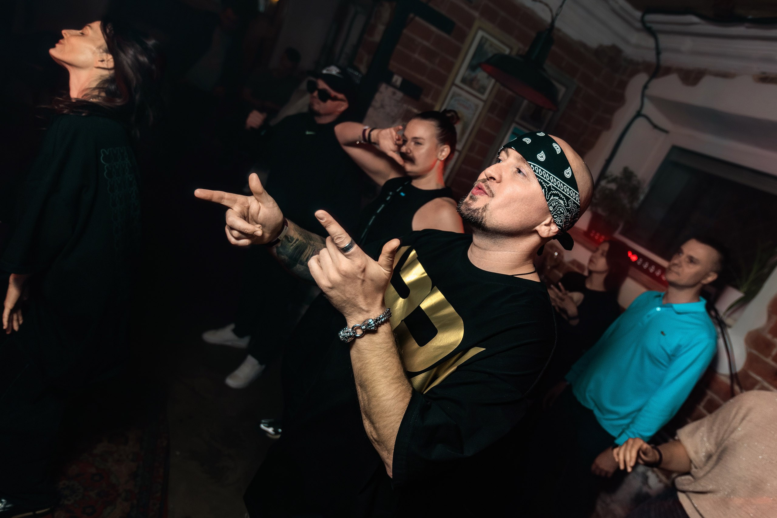 Octave (Ro) x stndrt13. Репортажный фотограф Екатеринбург | Яркий, качественный репортаж | Концерты, клубы, репортаж, праздники, корпоративы