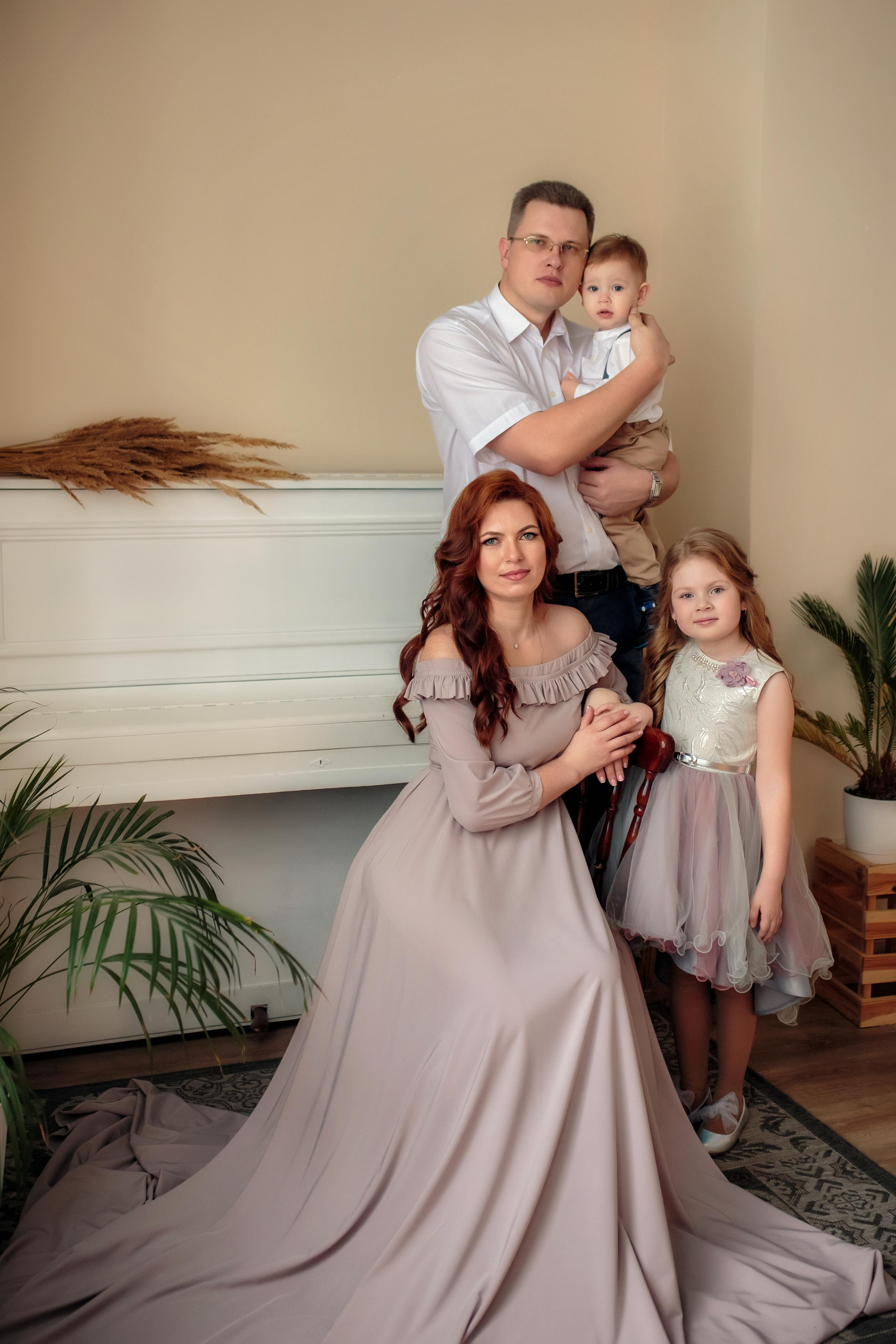 Маша и её семья