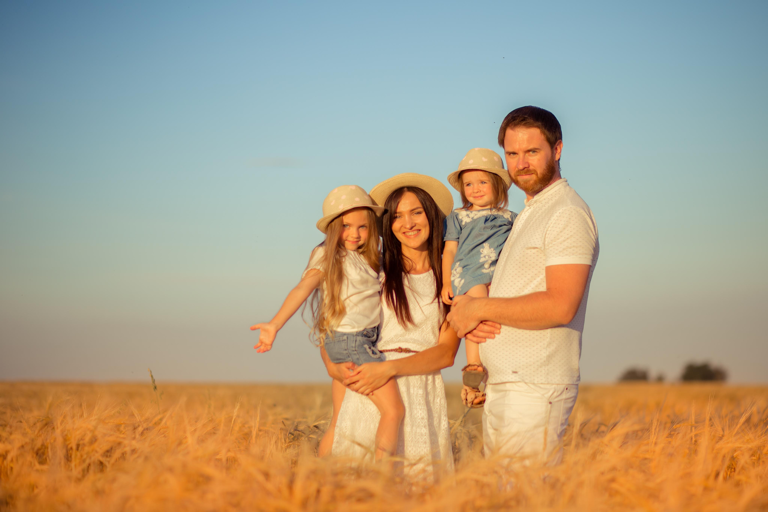 Наташа и её семья