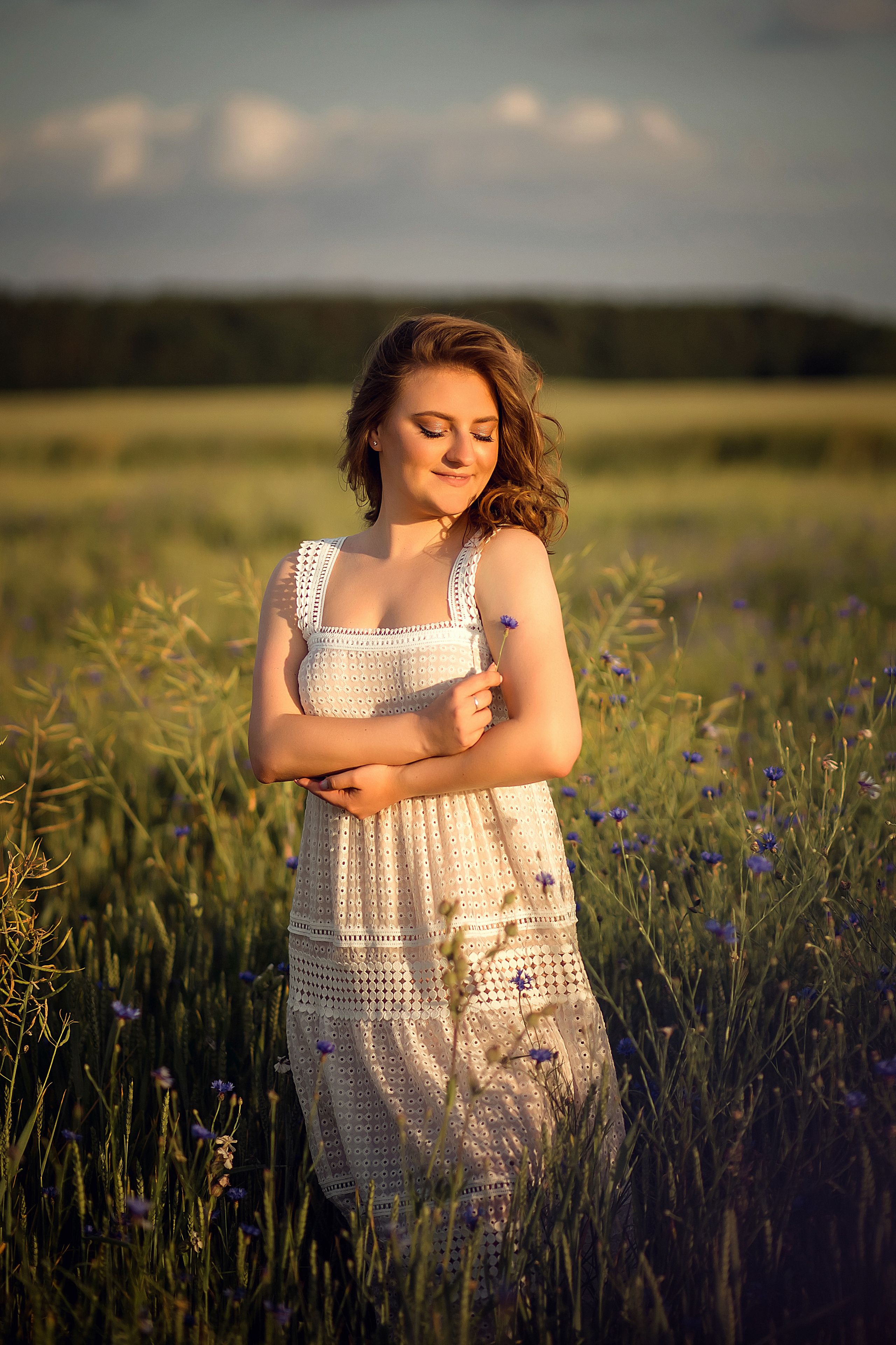 Лера в васильках