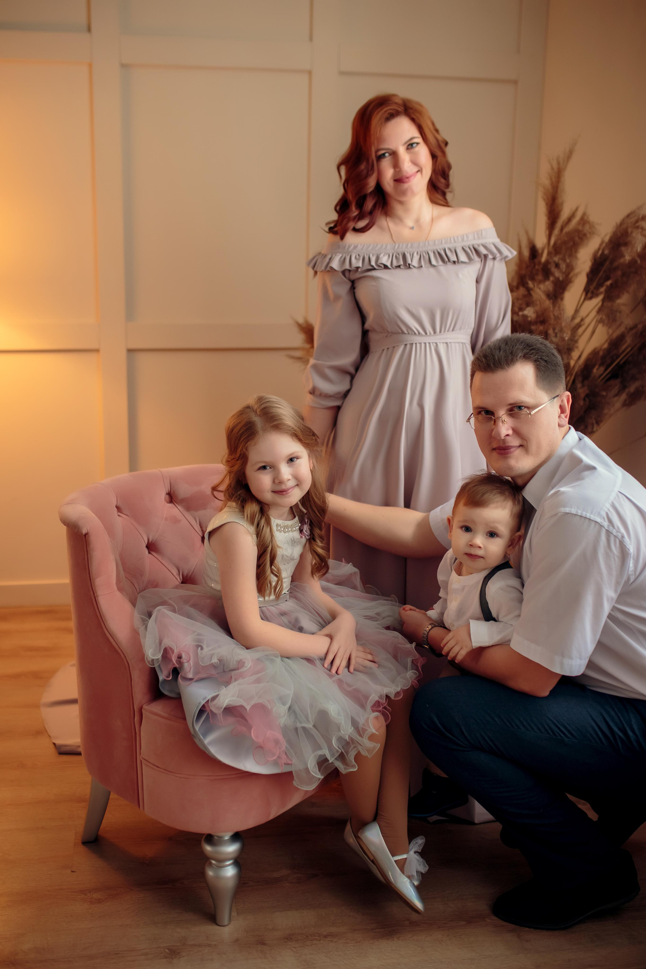 Маша и её семья