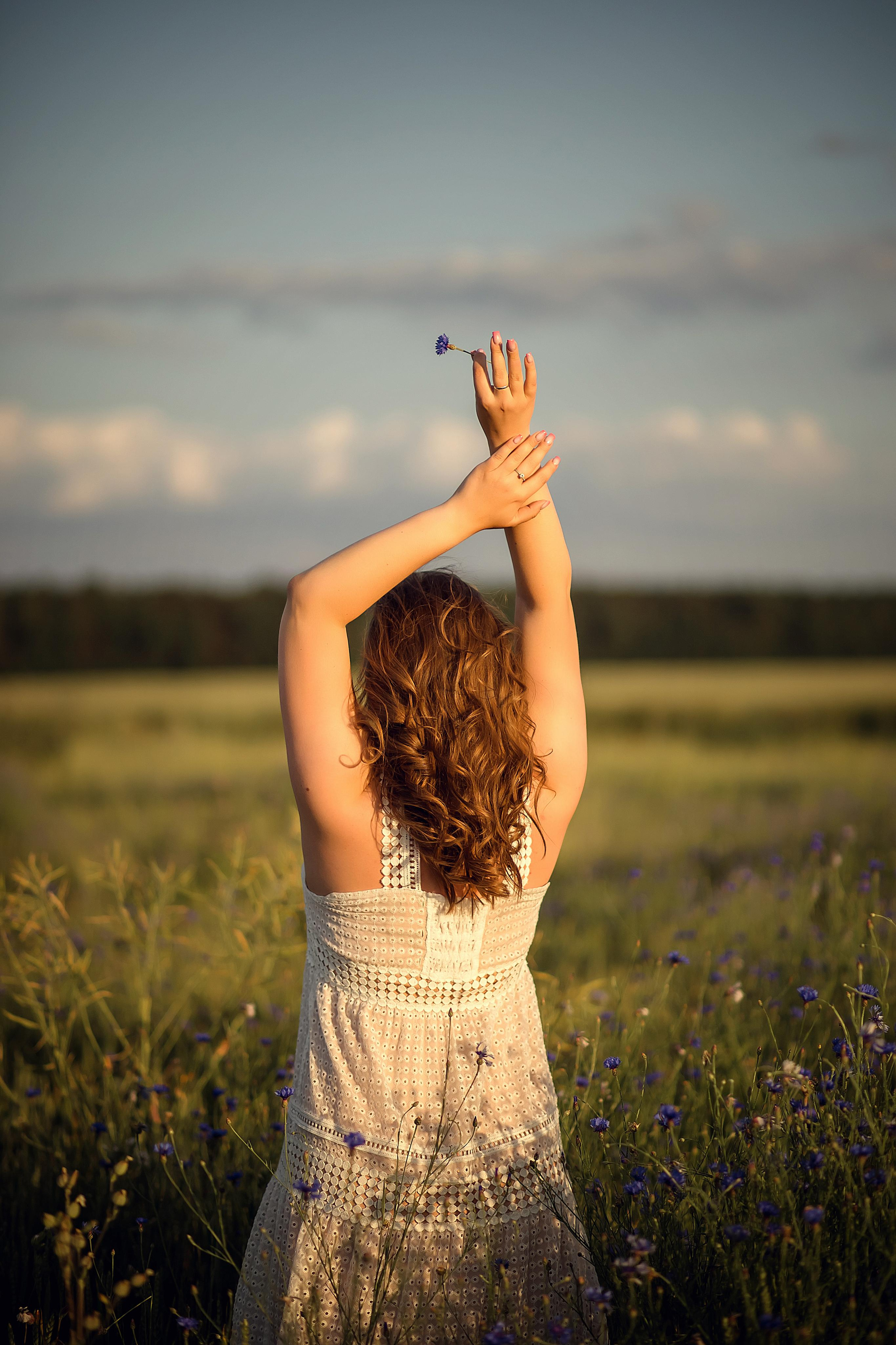 Лера в васильках