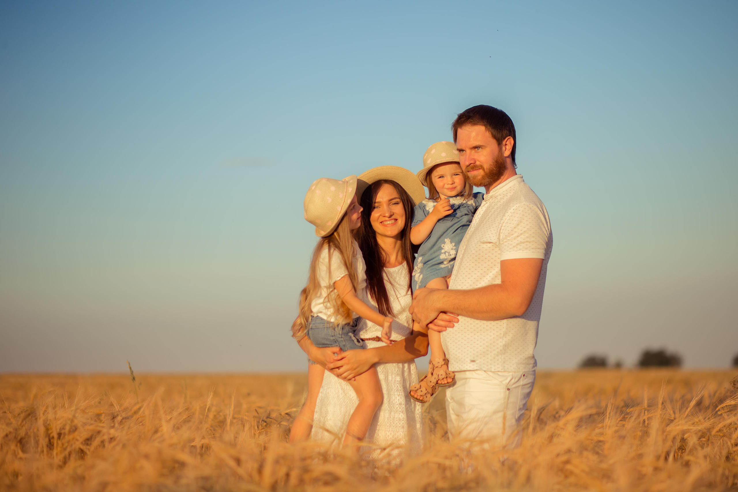 Наташа и её семья