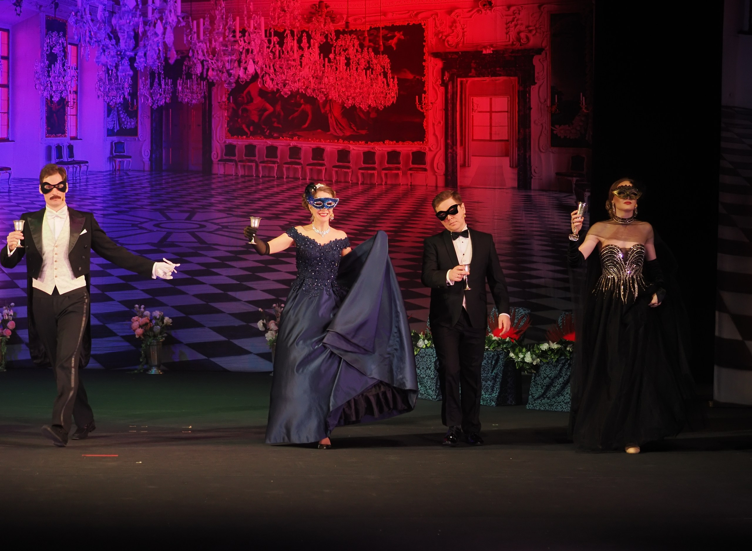 «БУФФ-ПАРАДИЗ» Летучая мышь (в Нск). Портретный и спортивный фотограф в Новосибирске и Твери Кононов Алексей