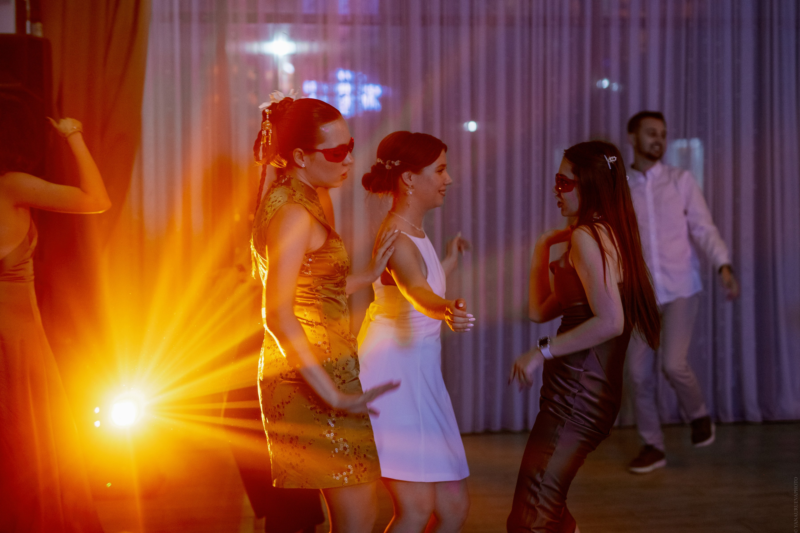 НеИГРЫ и прожарка жениха. Игорь и Дарья. Свадебный и контент- фотограф в Тольятти, Самаре, Москве Яна Уруева