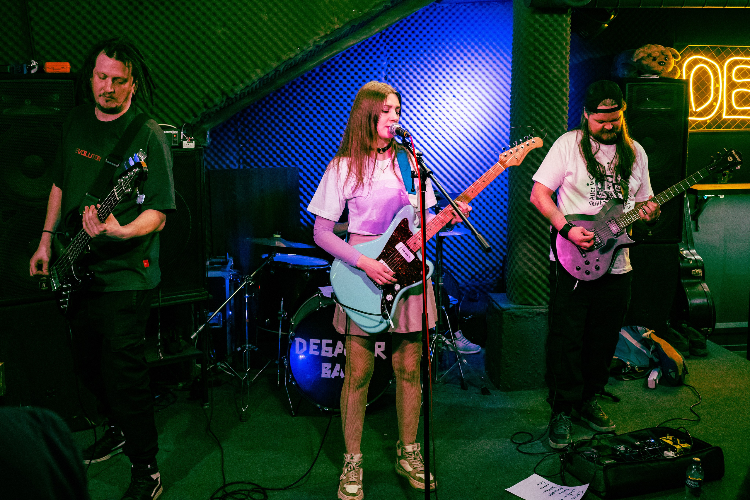 Сатива|Debaser. Концертный и репортажный фотограф в Санкт-Петербурге Слава Пахомов