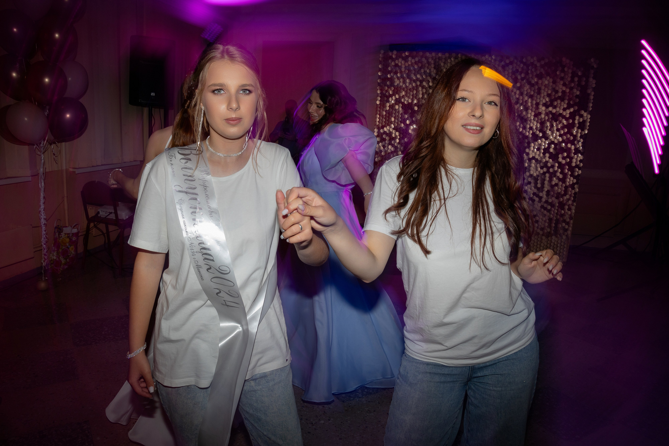 Школьный выпускной 2024 год в Соколе (Минск). Свадебный фотограф в Минске/Беларуси Сергей Спиридонов