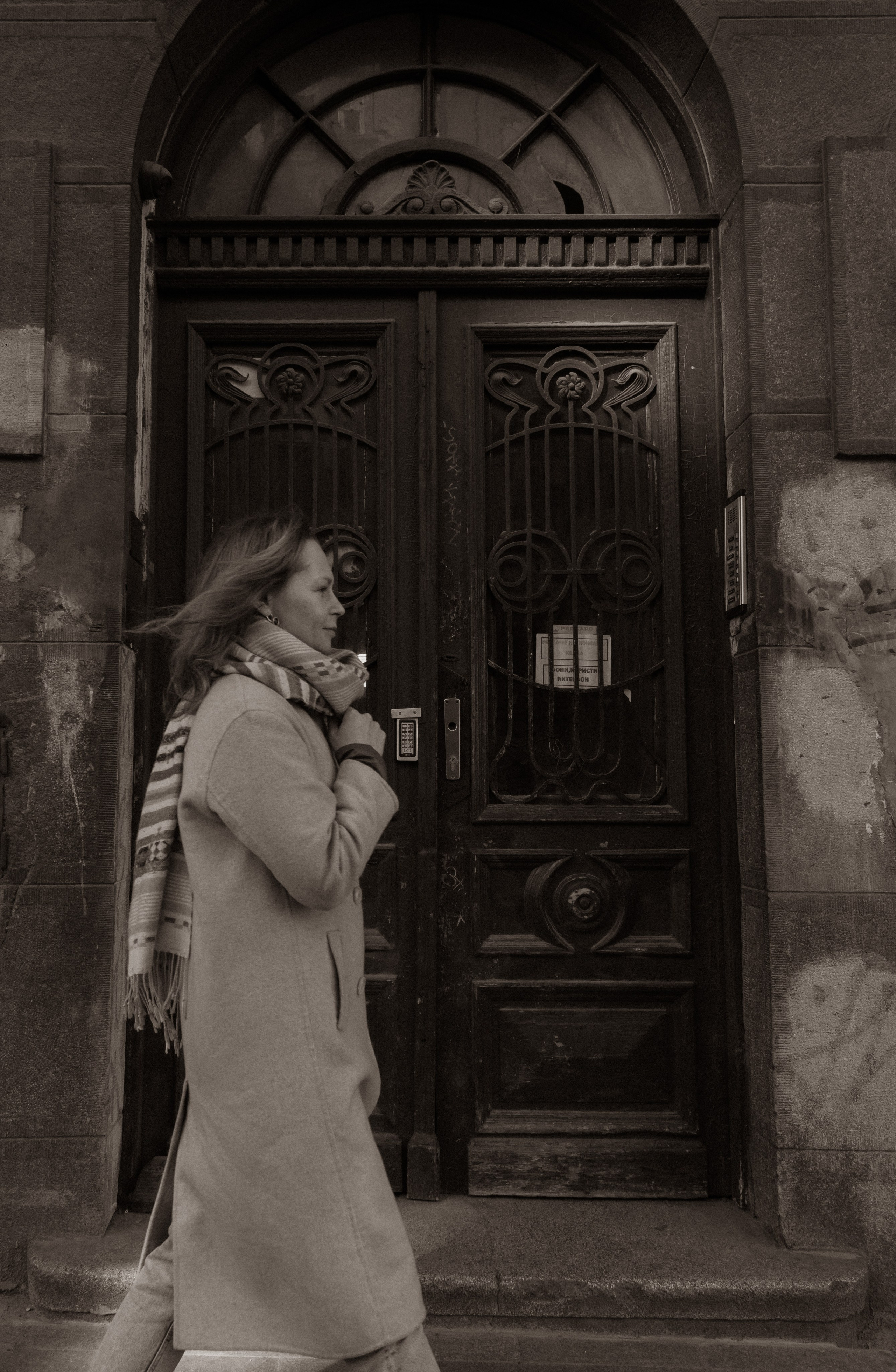 Photoshooting for the guide in Belgrade and Montenegro. Portrait photographer in Tivat Montenegro Katerina Kirsanova