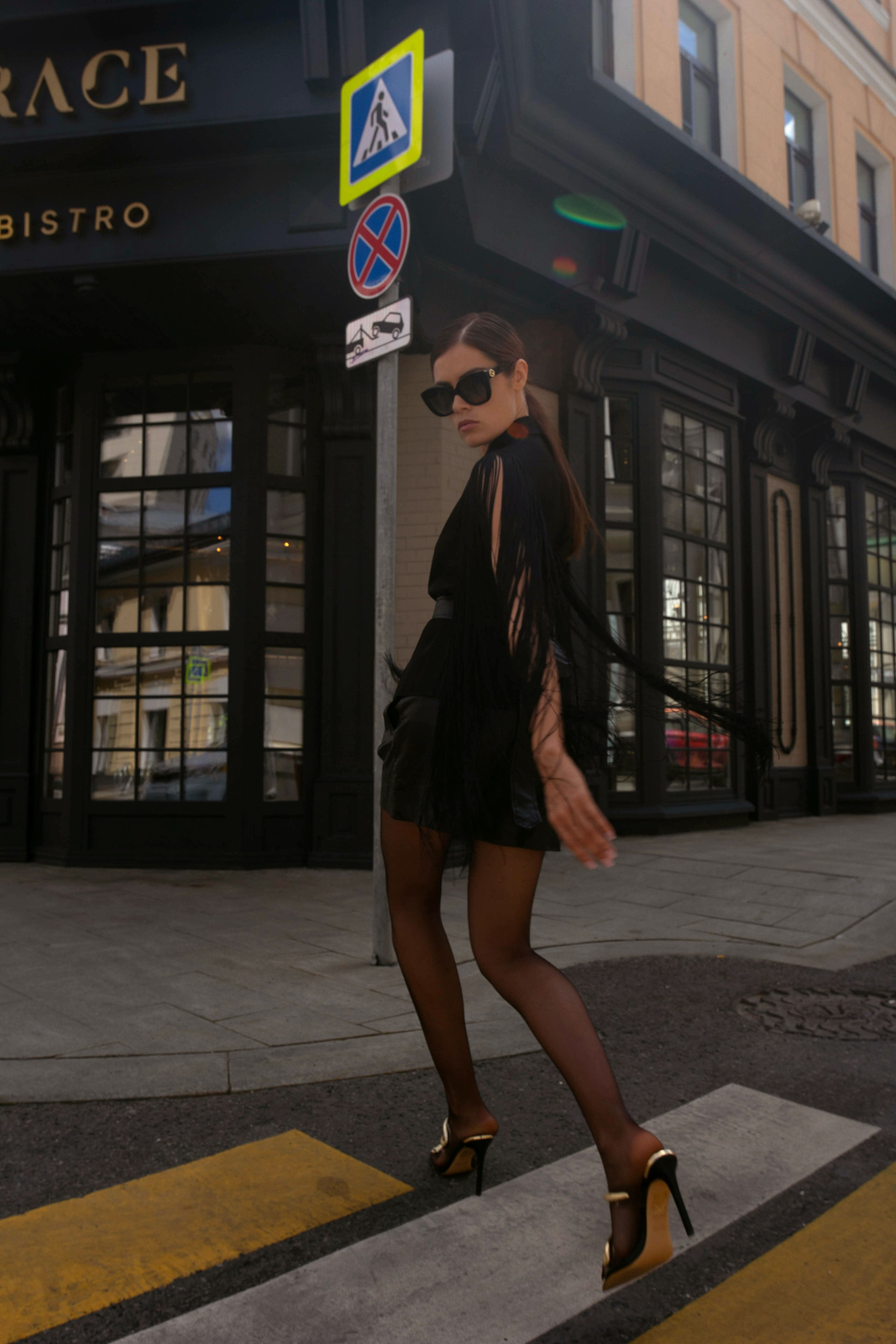 Стрит съемка Яны Выговской Москва. Кизя Мисриева — фотограф: плёнка, цифра. Москва и не только