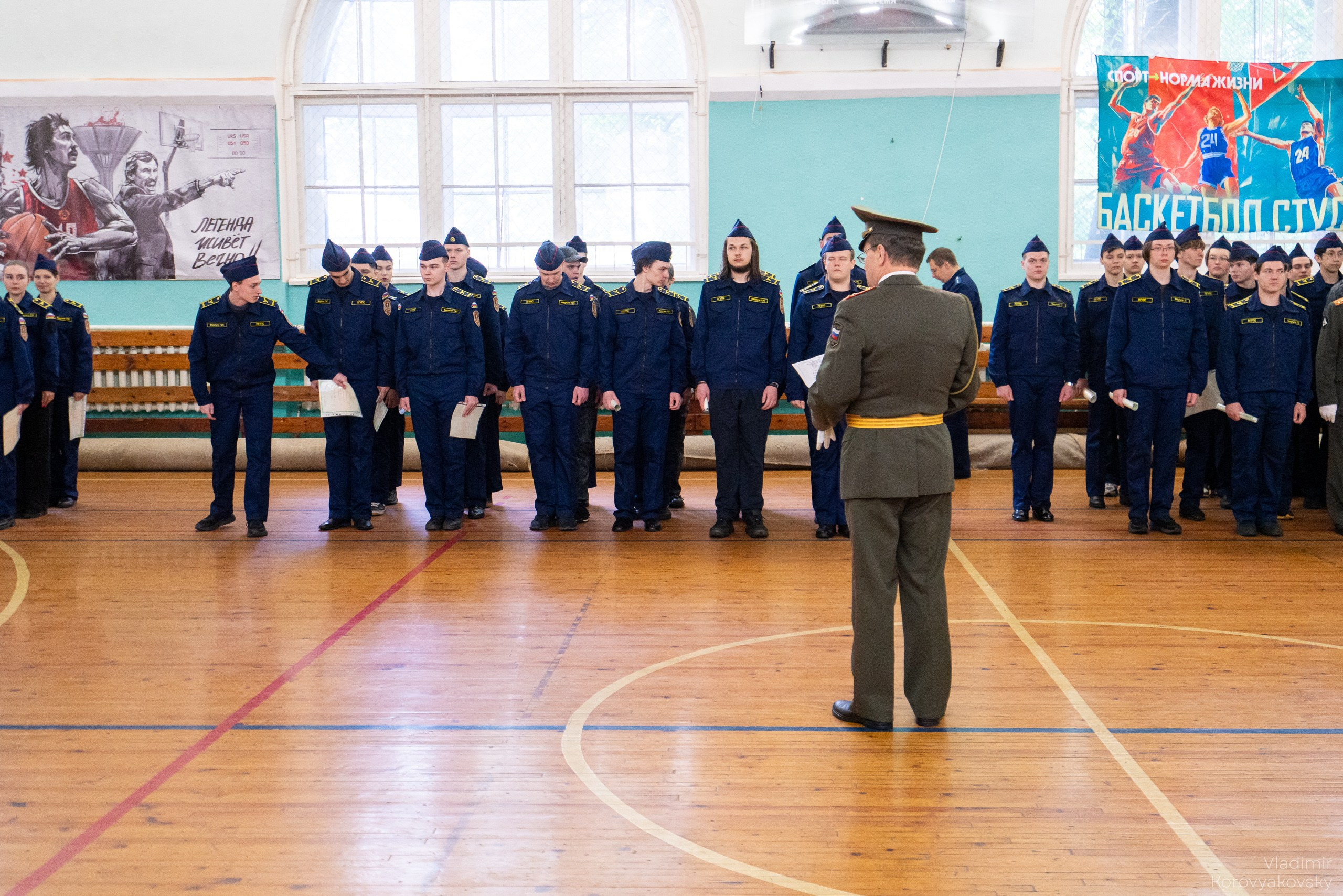 Торжественное закрытие курса военной подготовки. Фотограф Владимир Коровяковский