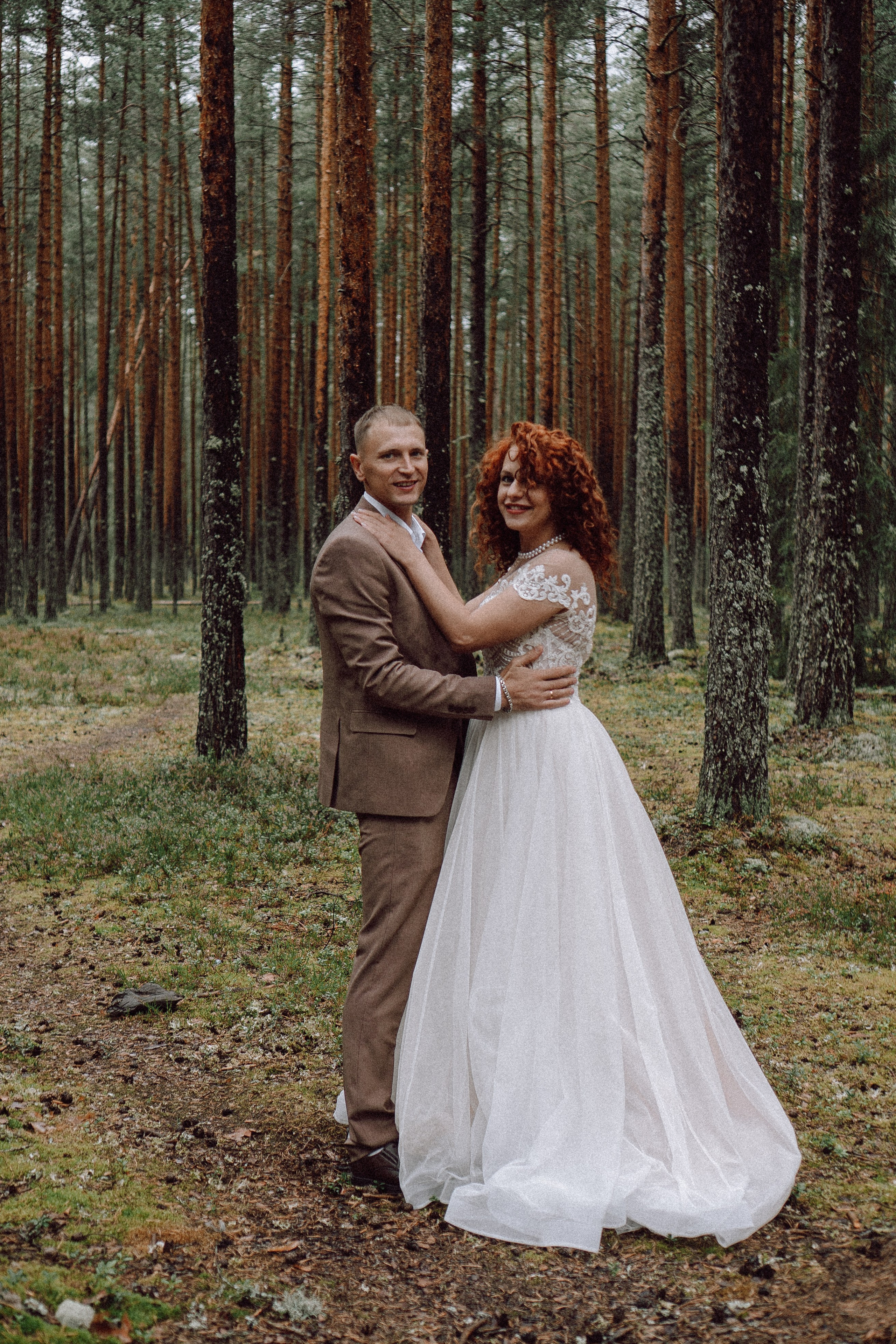 СВАДЕБНАЯ ФОТОСЕССИИЯ ПАРЫ В ГОРОДЕ ПРИОЗЕРСК В СОСНОВОМ ЛЕСУ И С ПИКАПОМ. Профессиональный фотограф, Санкт-Петербург — Виктория Богомолова