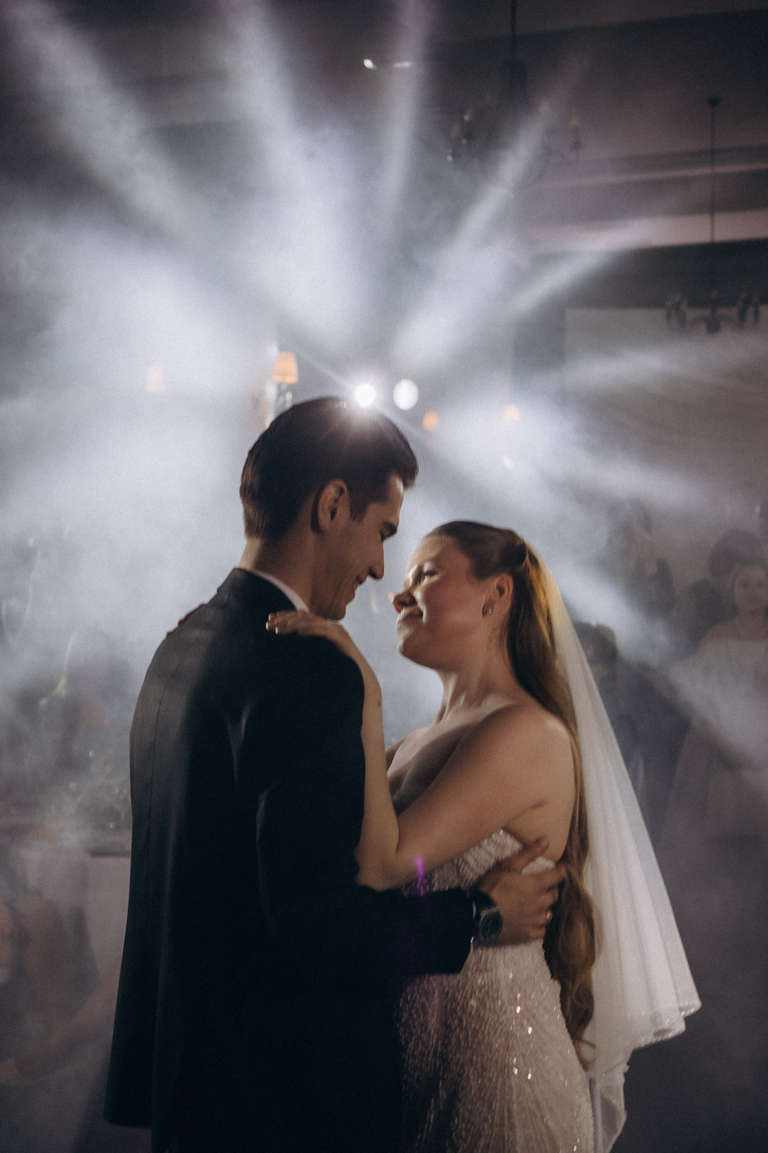 СВАДЕБНАЯ СЬЕМКА СБОРОВ В ОТЕЛЕ И ВЫЕЗД НА ЦЕРЕМОНИЮ (СНЯТО В СИБИРЕ В НИЖНЕВАРТОВСКЕ). Профессиональный фотограф, Санкт-Петербург — Виктория Богомолова