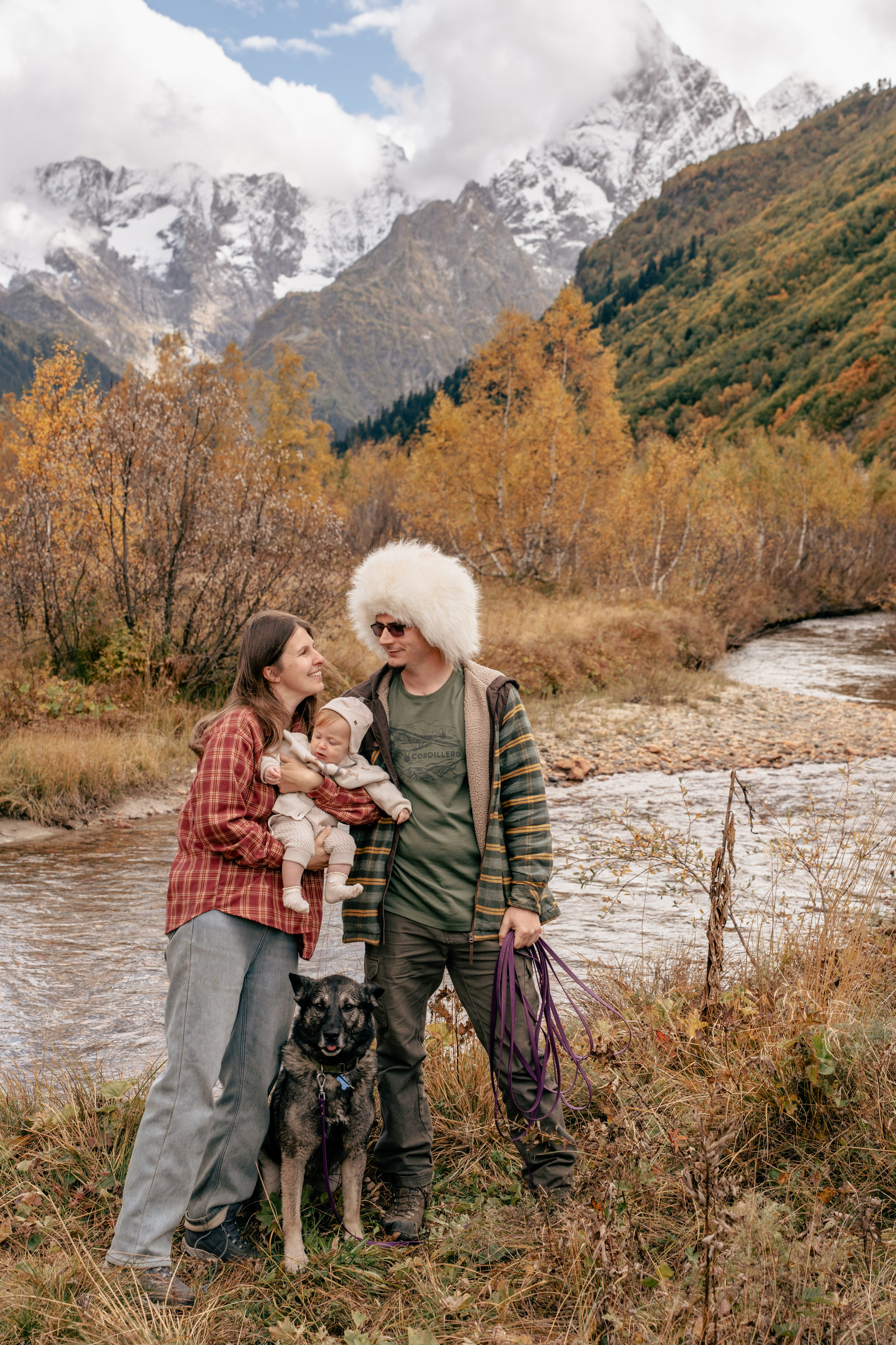 Семейная фотосессия в Домбае. Фотограф КМВ|ГОРЫ Пятигорск Железноводск Ессентуки Кисловодск Домбай Архыз Эльбрус