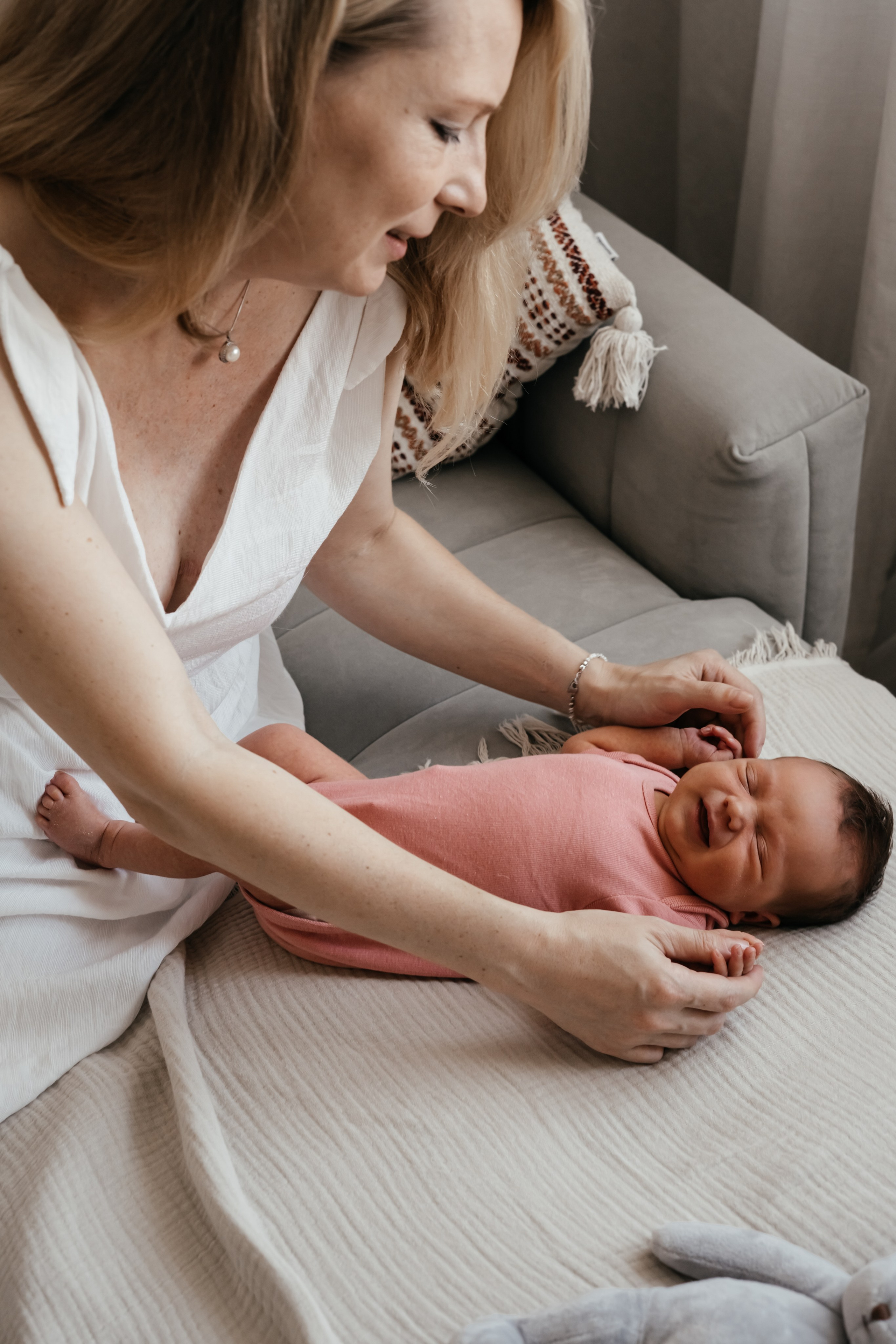 Первые дни Аси дома. Семейный фотограф в Томске Зарина Азизбаева