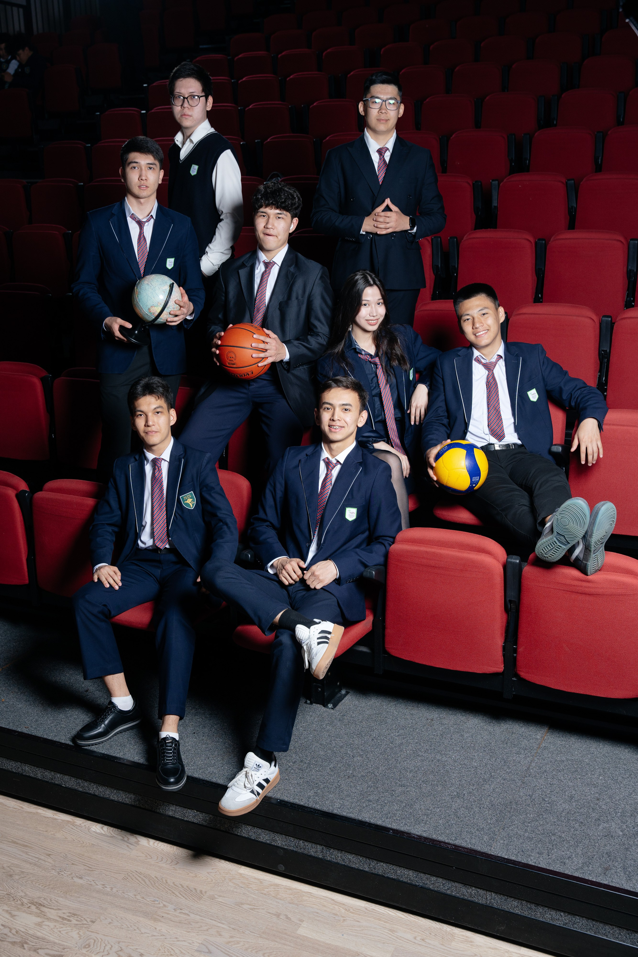 Общие кадры в школе. Выпускные альбомы в Нур-Султане (Астана) и по всему Казахстану