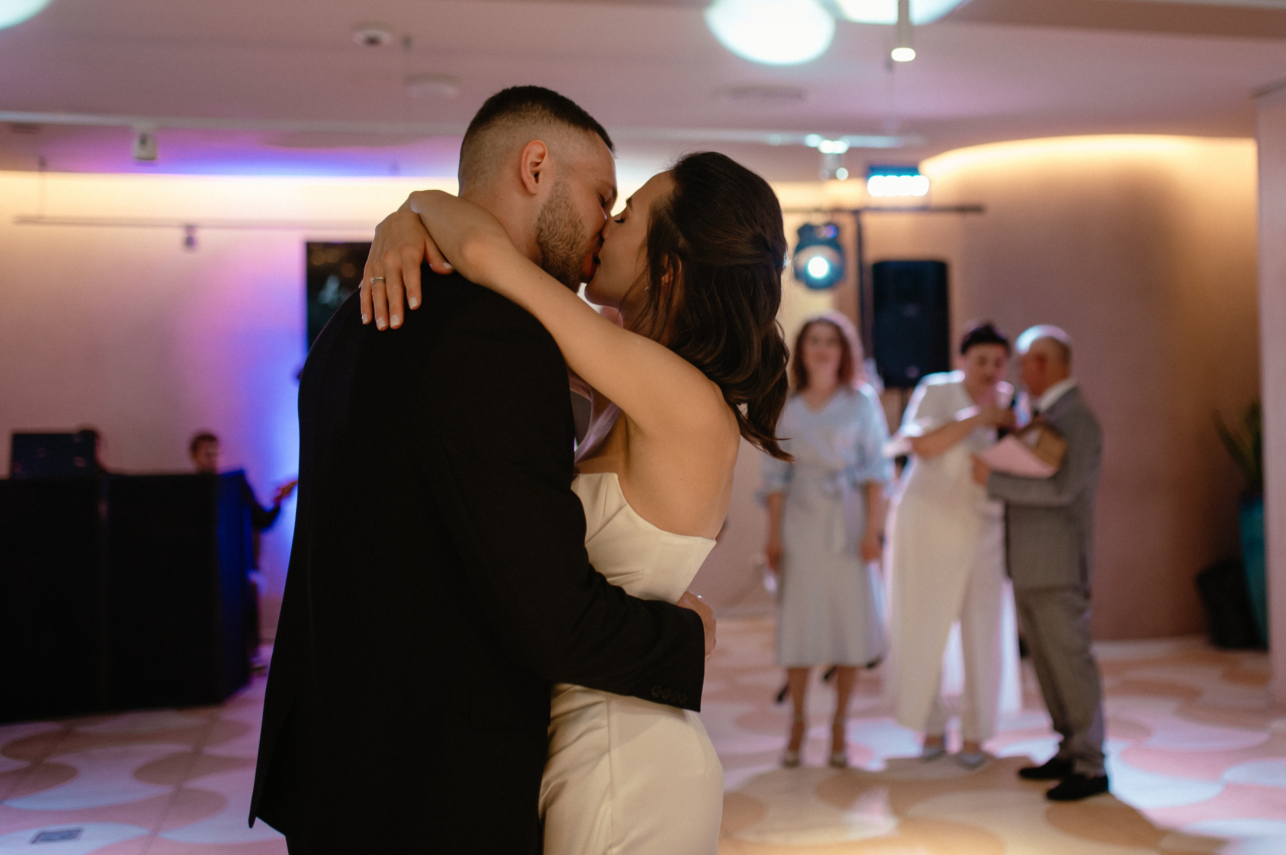 03.08.2024. RETOUCH-HOUSE