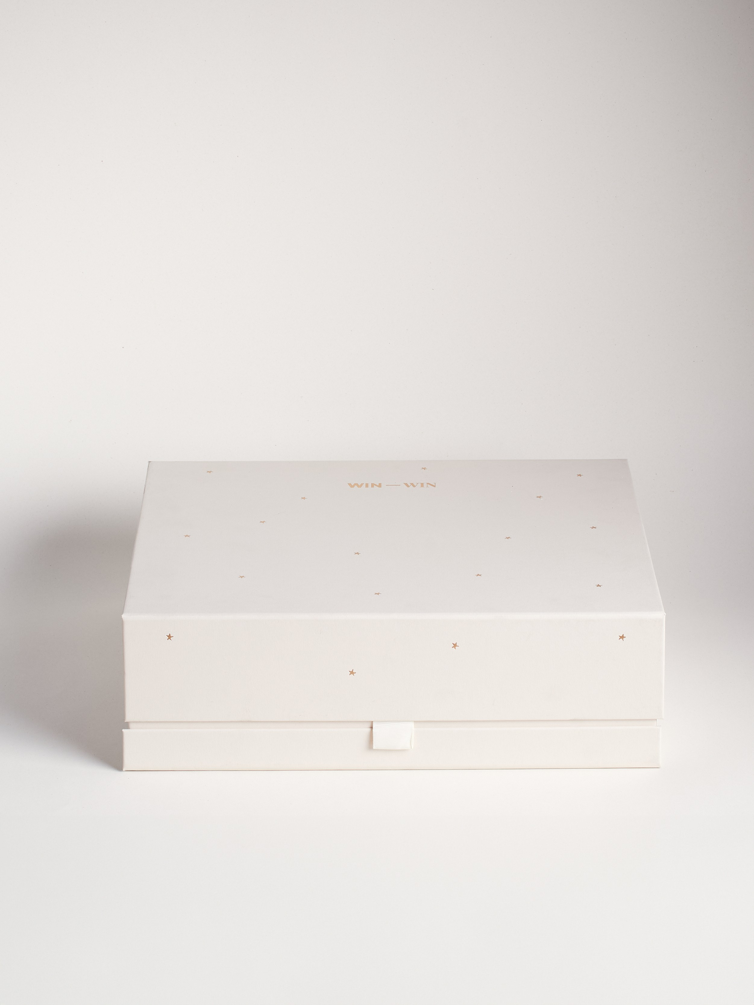 Съёмка для производства премиум-упаковки «Эстетис» — Полина Юрина, Екатеринбург. Юрина Полина, фотограф из Екатеринбурга