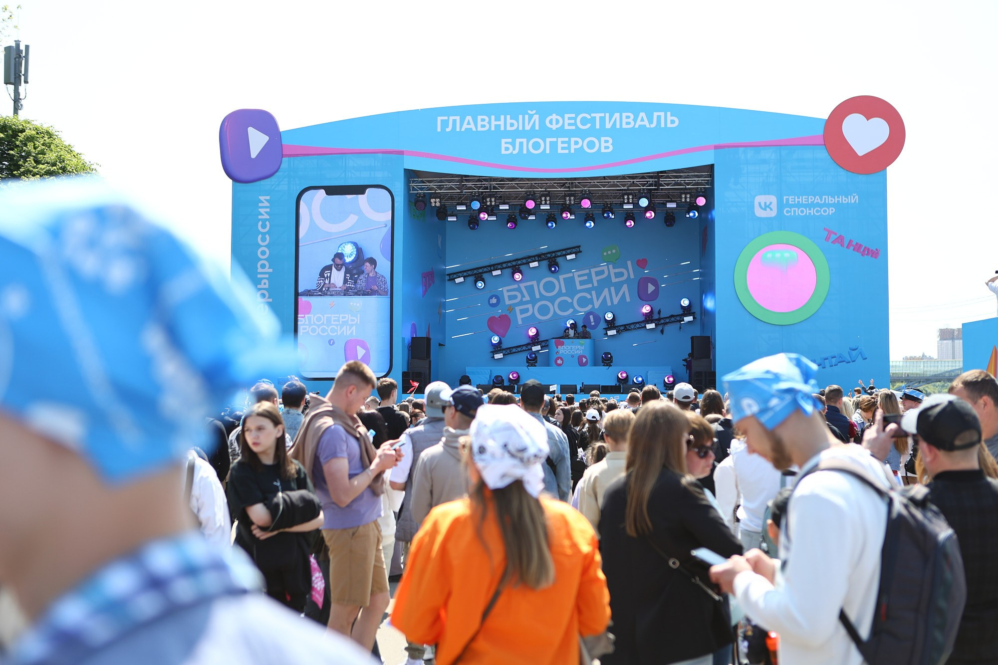 VK блоггеры России. Репортажный фотограф в Москве — Дмитрий Тарасов | Съёмка мероприятий, концертов, корпоративов