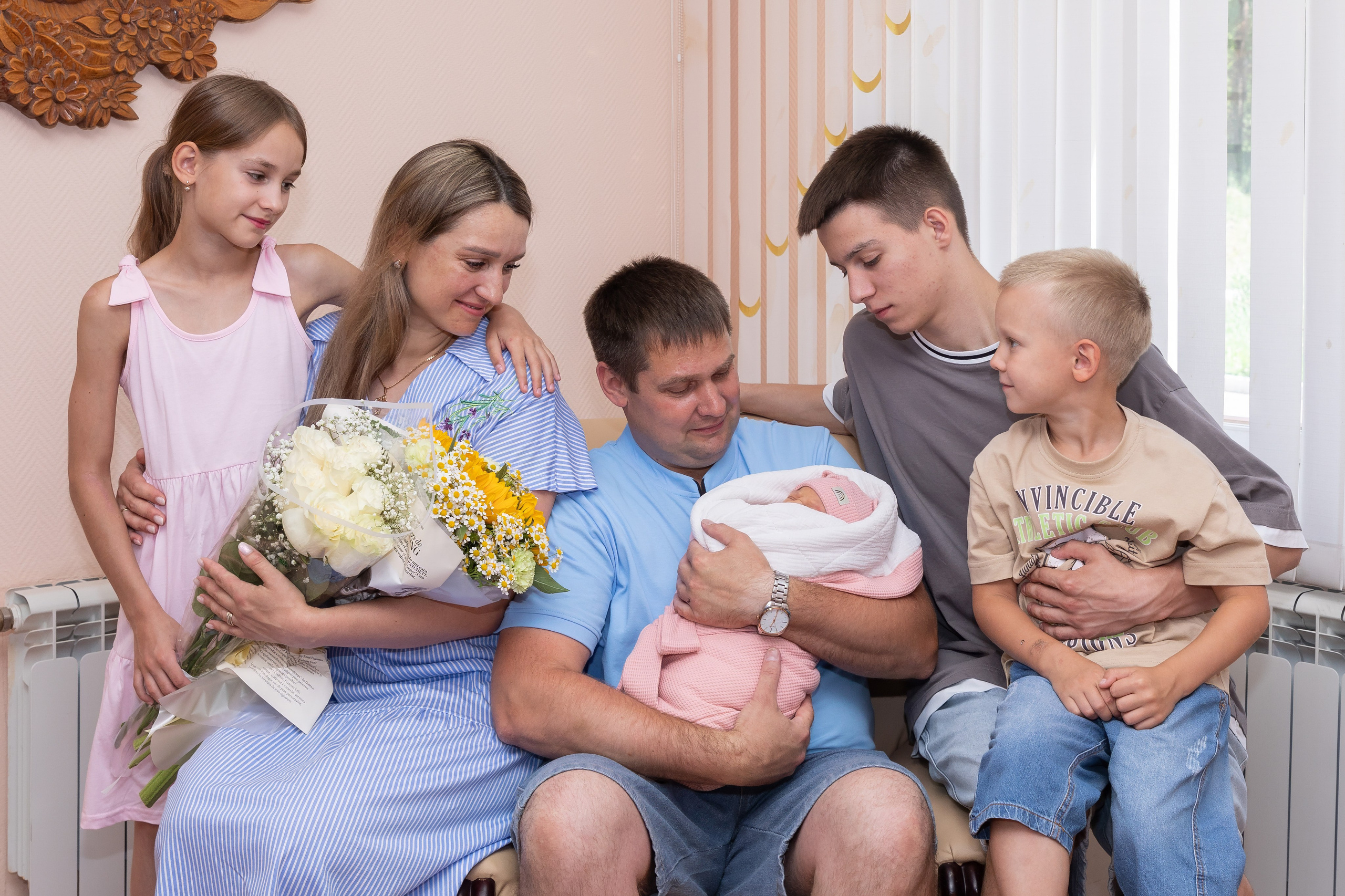 Выписка из роддома. Свадебный, семейный, школьный Фотограф и видеограф Худаноговы Александр и Ирина г. Зеленогорск, Красноярск