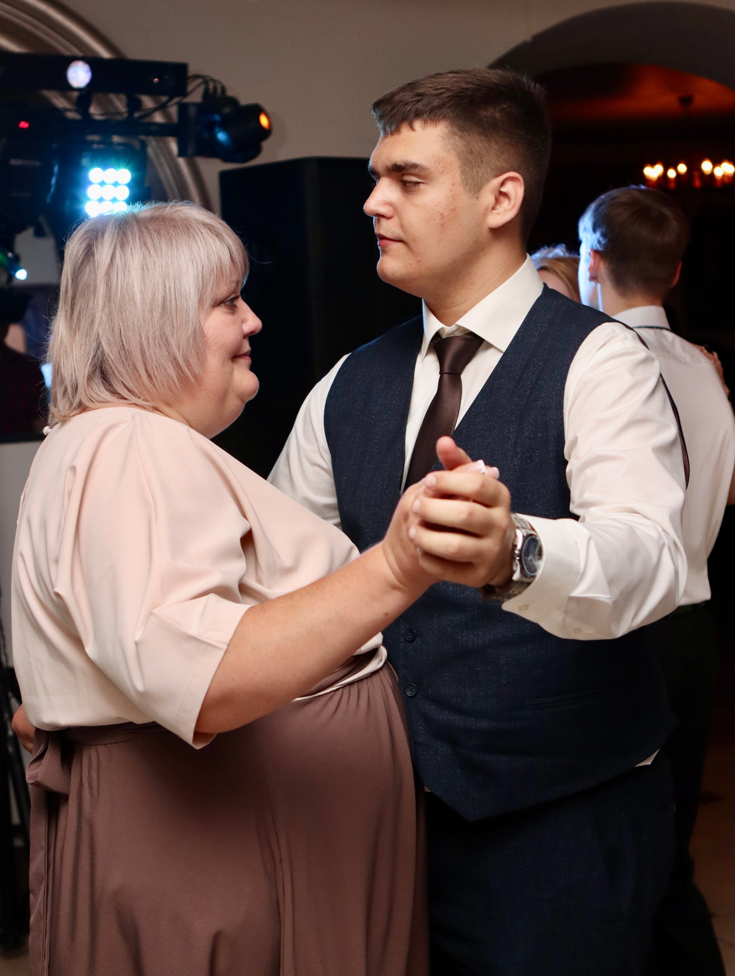 Школьный выпускной. Фотограф в Курске Смирнов Евгений