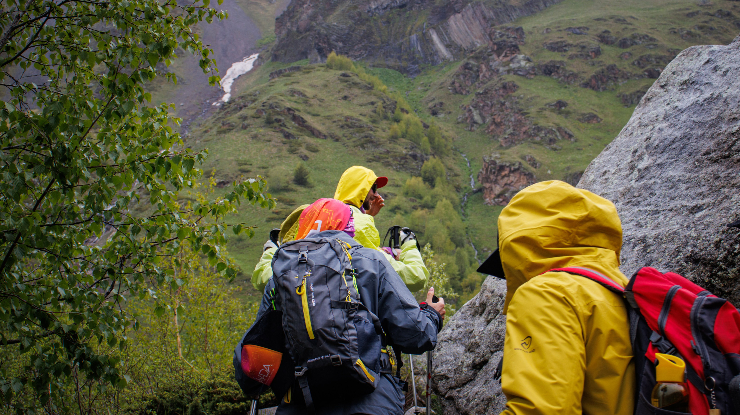 Трекинг / Терскольский водопад. Фотограф на трекинг и восхождение Эльбрус, Приэльбрусье. Елизавета Бобок