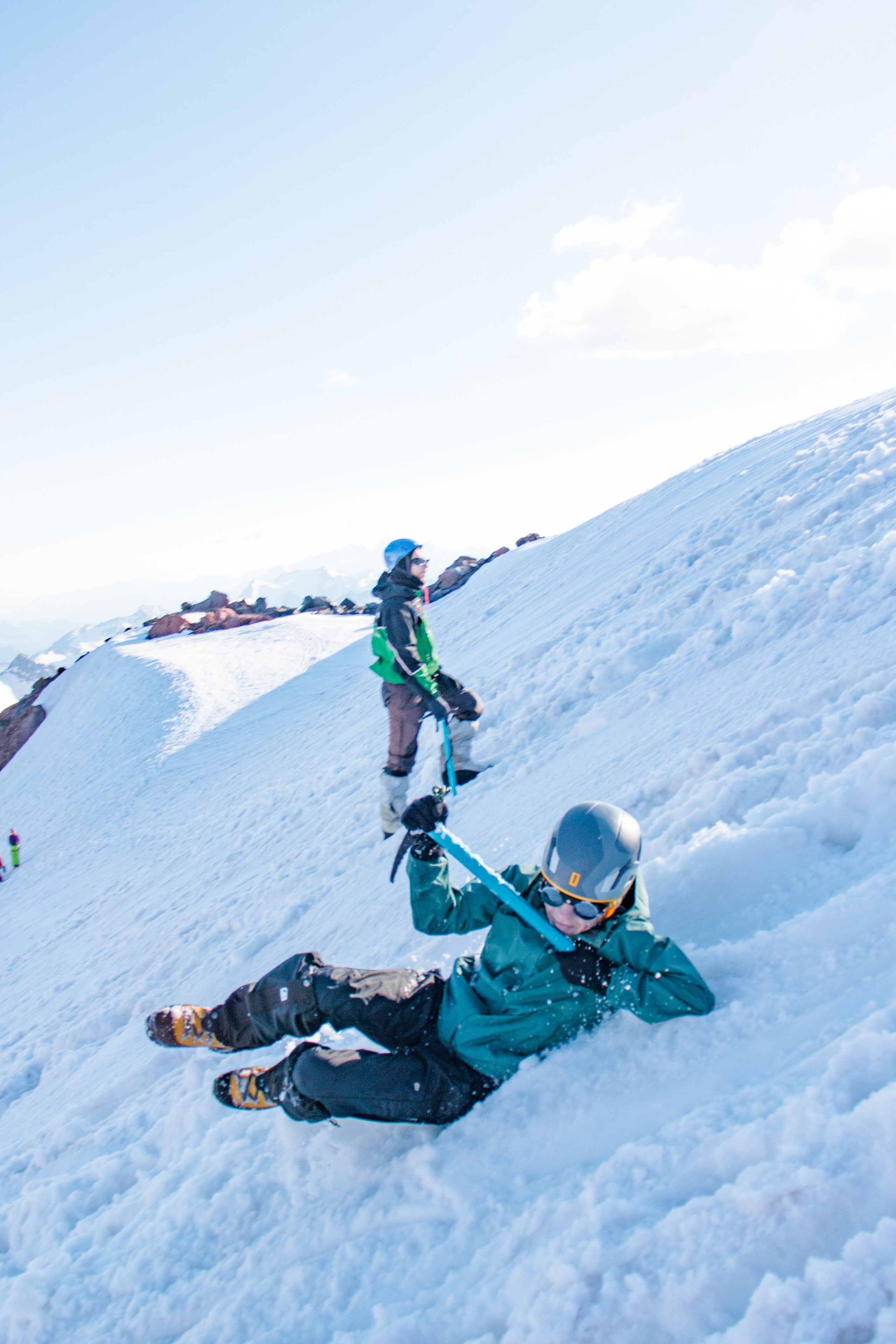 Снежно-ледовые занятия. Фотограф на трекинг и восхождение Эльбрус, Приэльбрусье. Елизавета Бобок