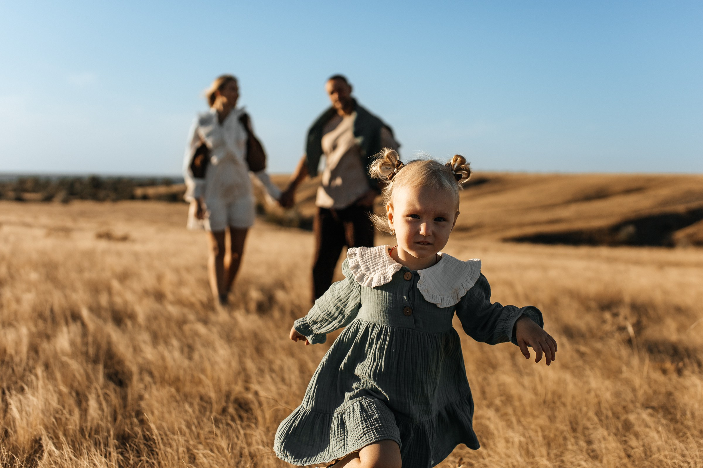 Артем Настя и Николь. Семейный фотограф в Волгодонске Краченцева Анна