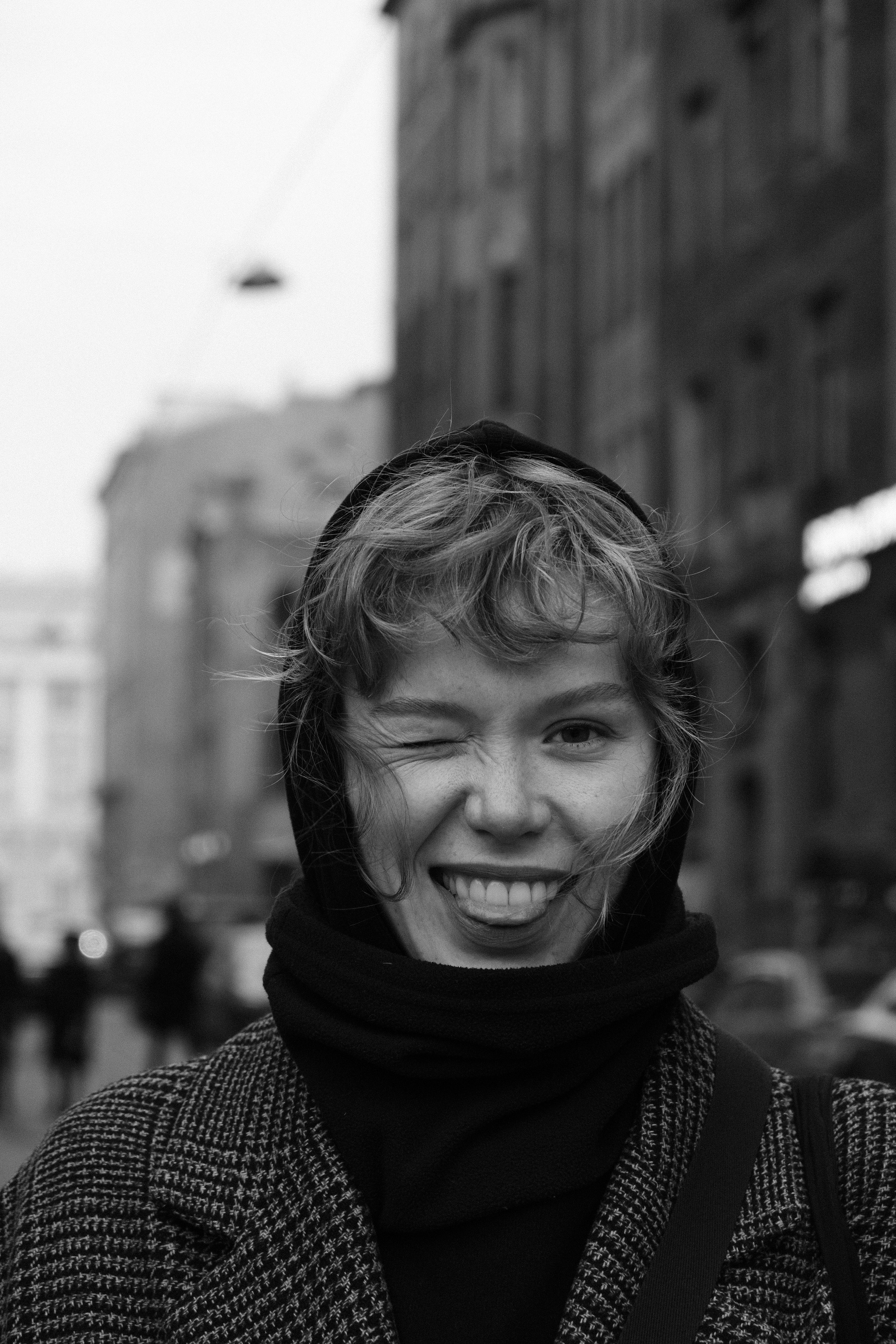 Случайные прохожие. Главная