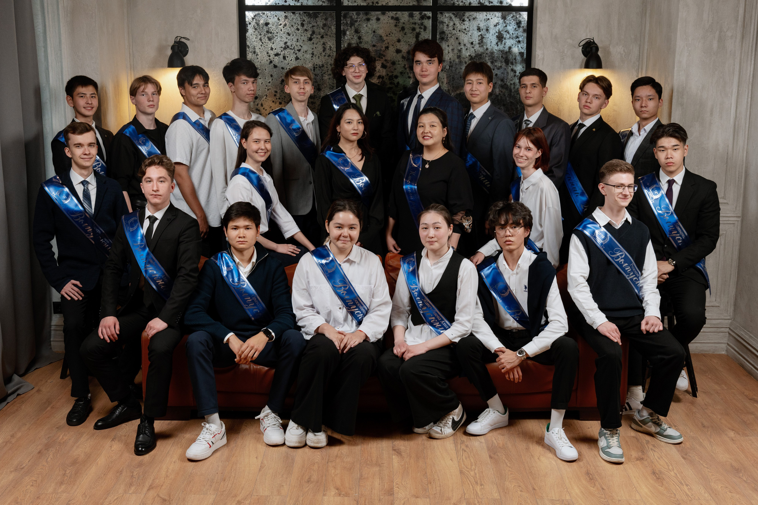 Общие кадры в студии. Выпускные альбомы в Нур-Султане (Астана) и по всему Казахстану