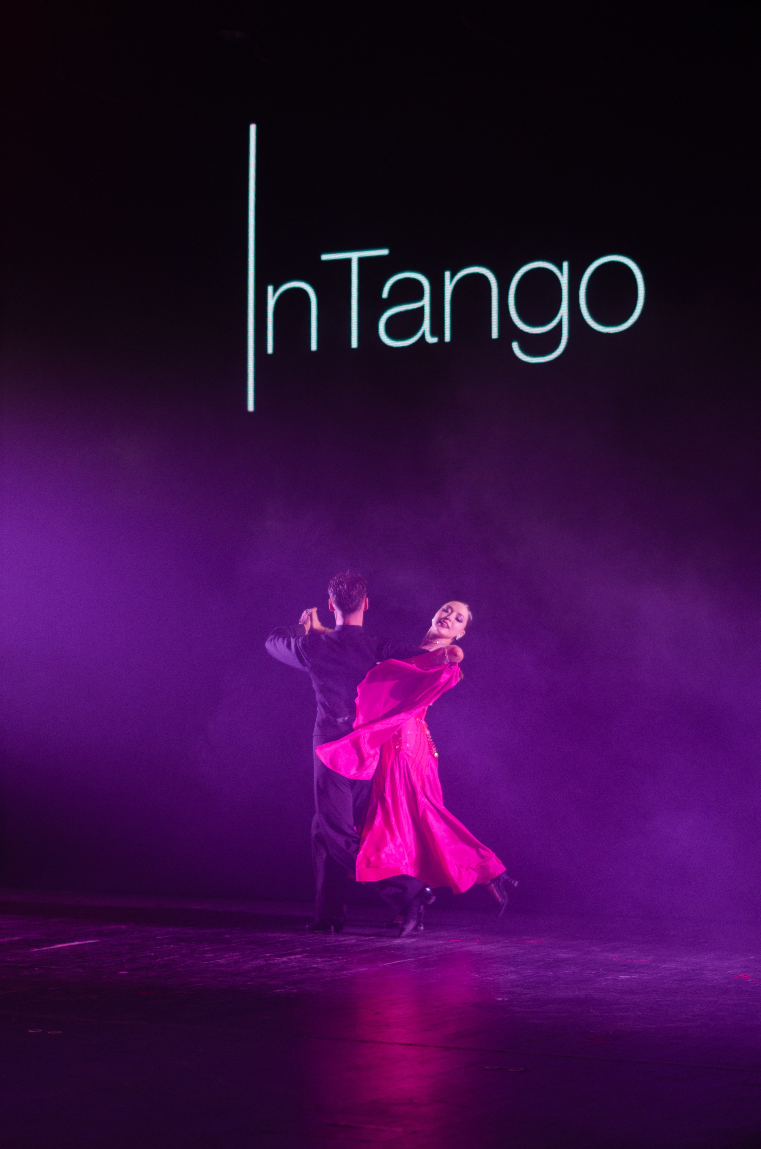 Фоторепортаж танцевального мероприятия. Денисова Аля — фотограф для парных съемок и индивидуальных историй в Барнауле