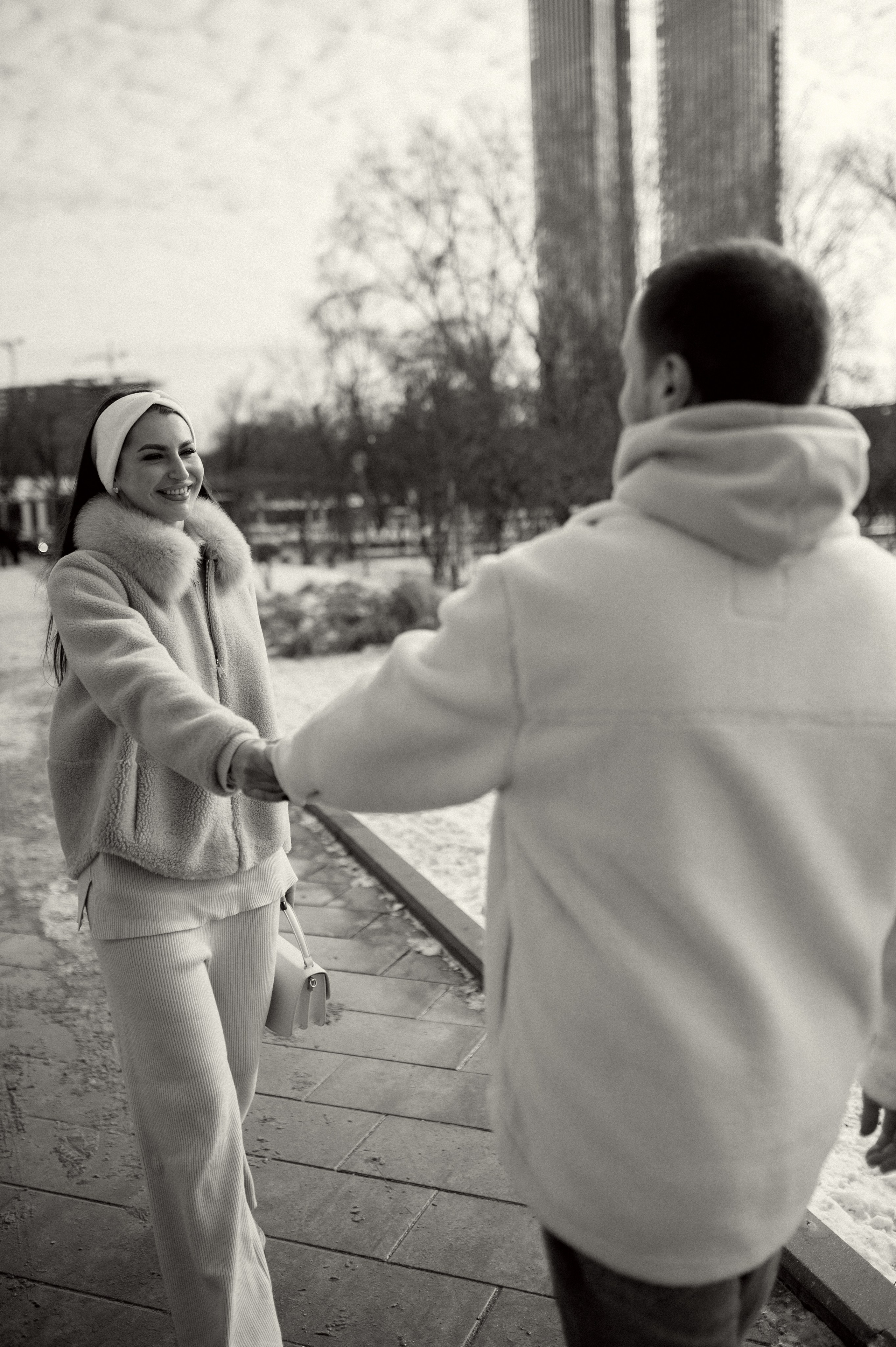 Лавстори стрит фотосессия в зимней Москве. Семейная фотосессия Бутово Москва фотограф Алина Морщагина