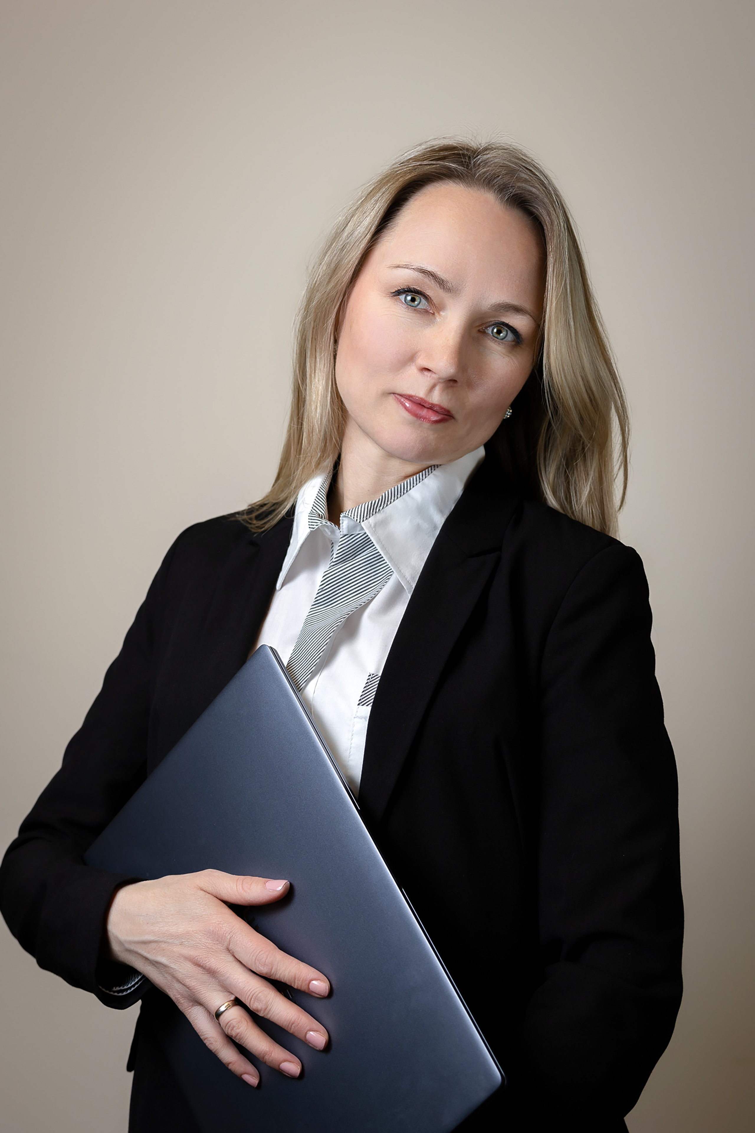 Риэлтор & CO. Фотограф портретист в Санкт Петербурге Дроздова Алла