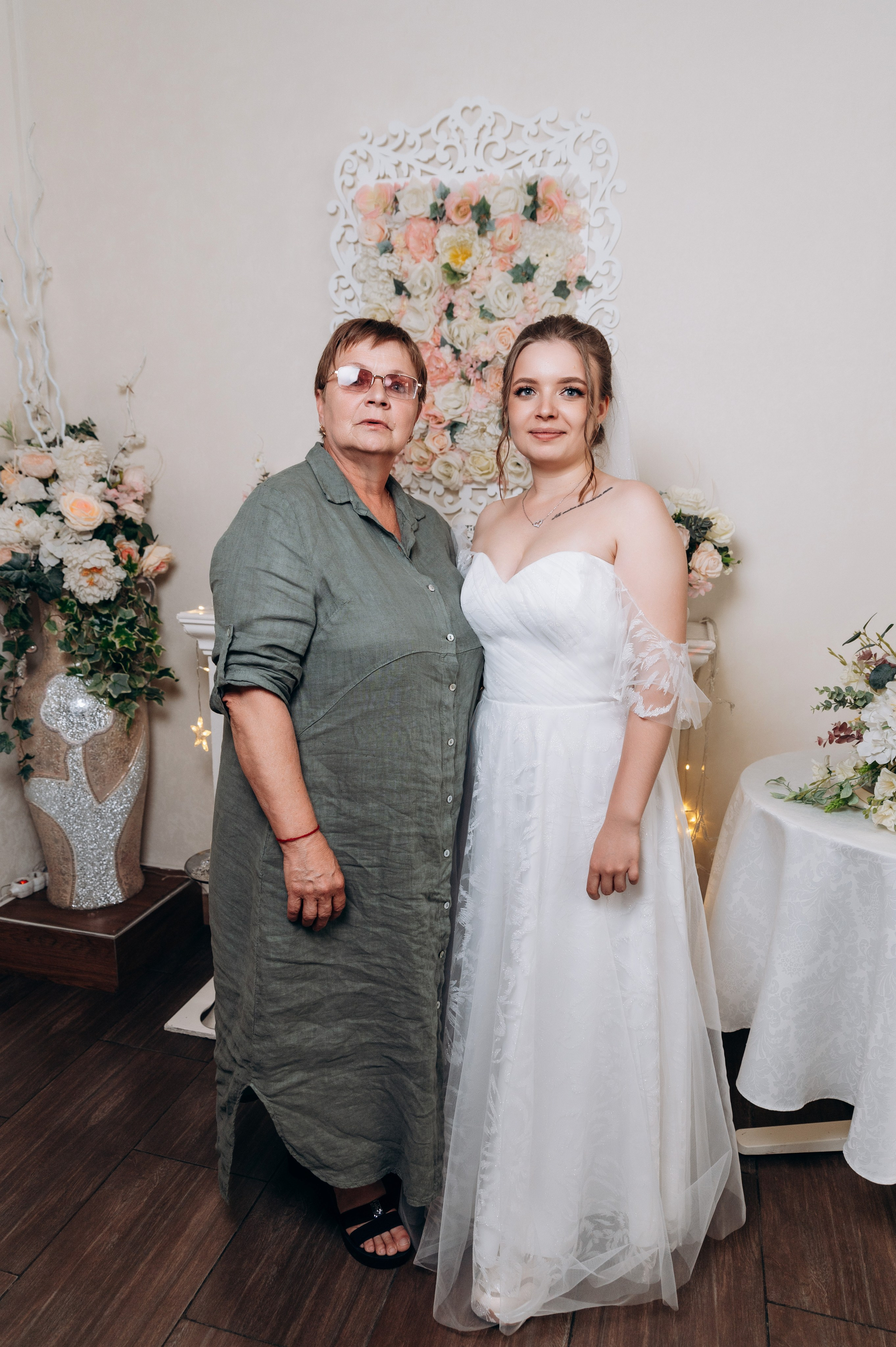 Прогулка, регистрация, банкет. Фотограф в Новосибирске