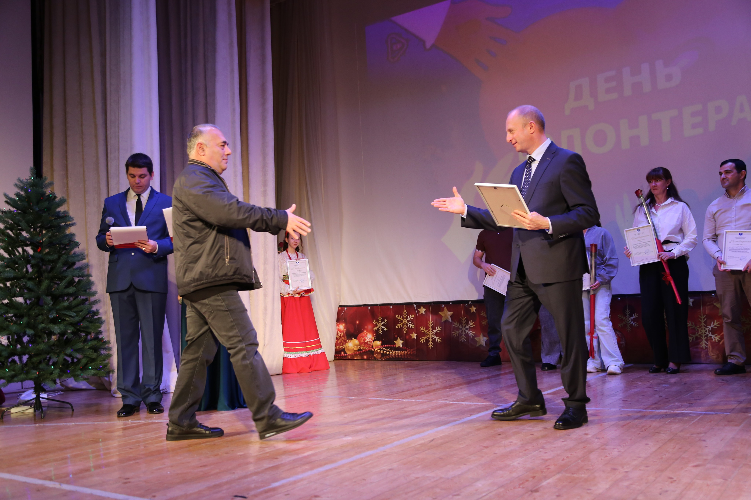 День Волонтёра. Жизнь курорта Кабардинка в фотографиях