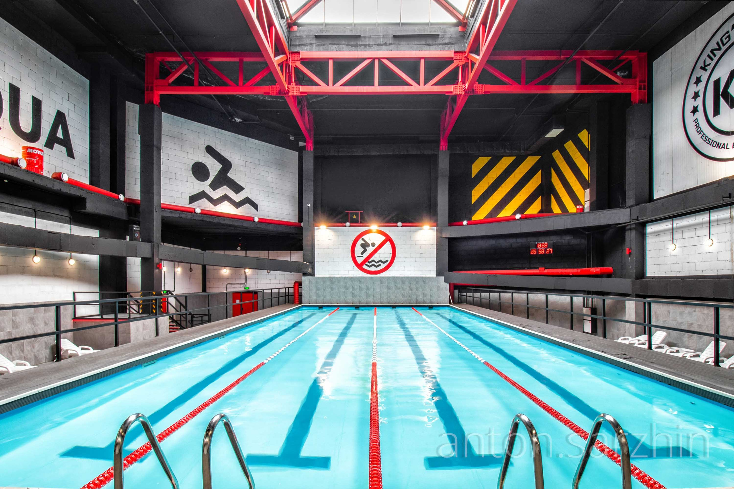 Интерьерная съемка бассейна