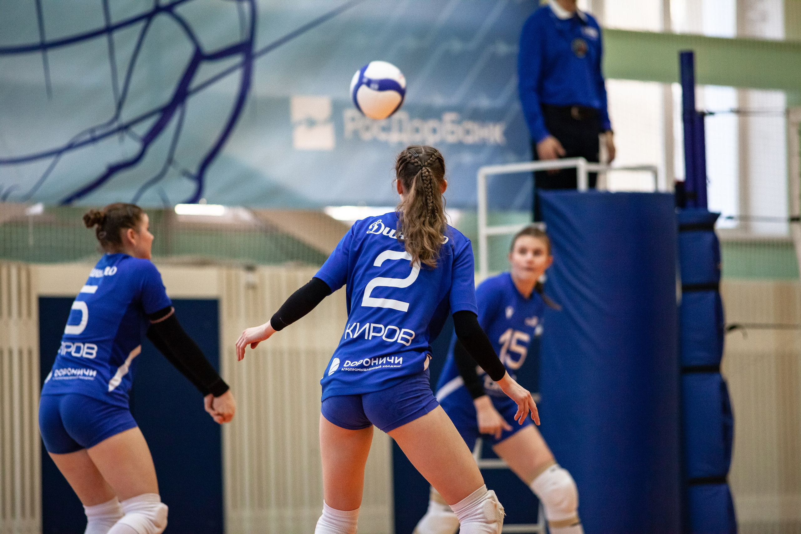 Искра (Самара) — Динамо (Киров). Фотография