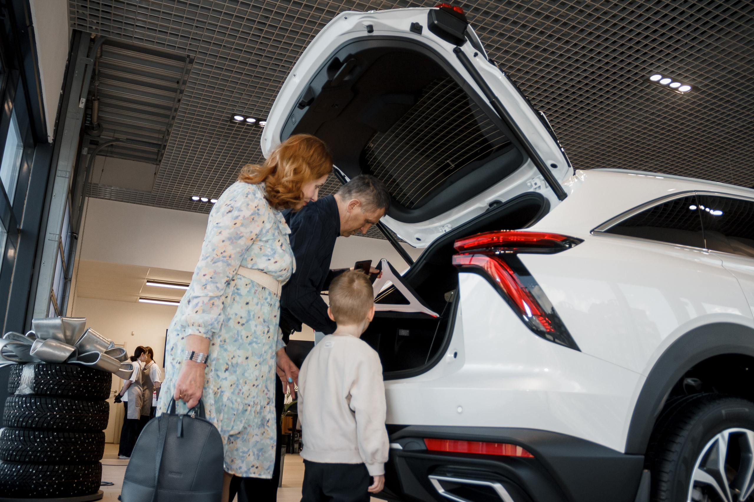 Съемка в автосалоне. Фотограф Великий Новгород Татьяна Чиглинцева