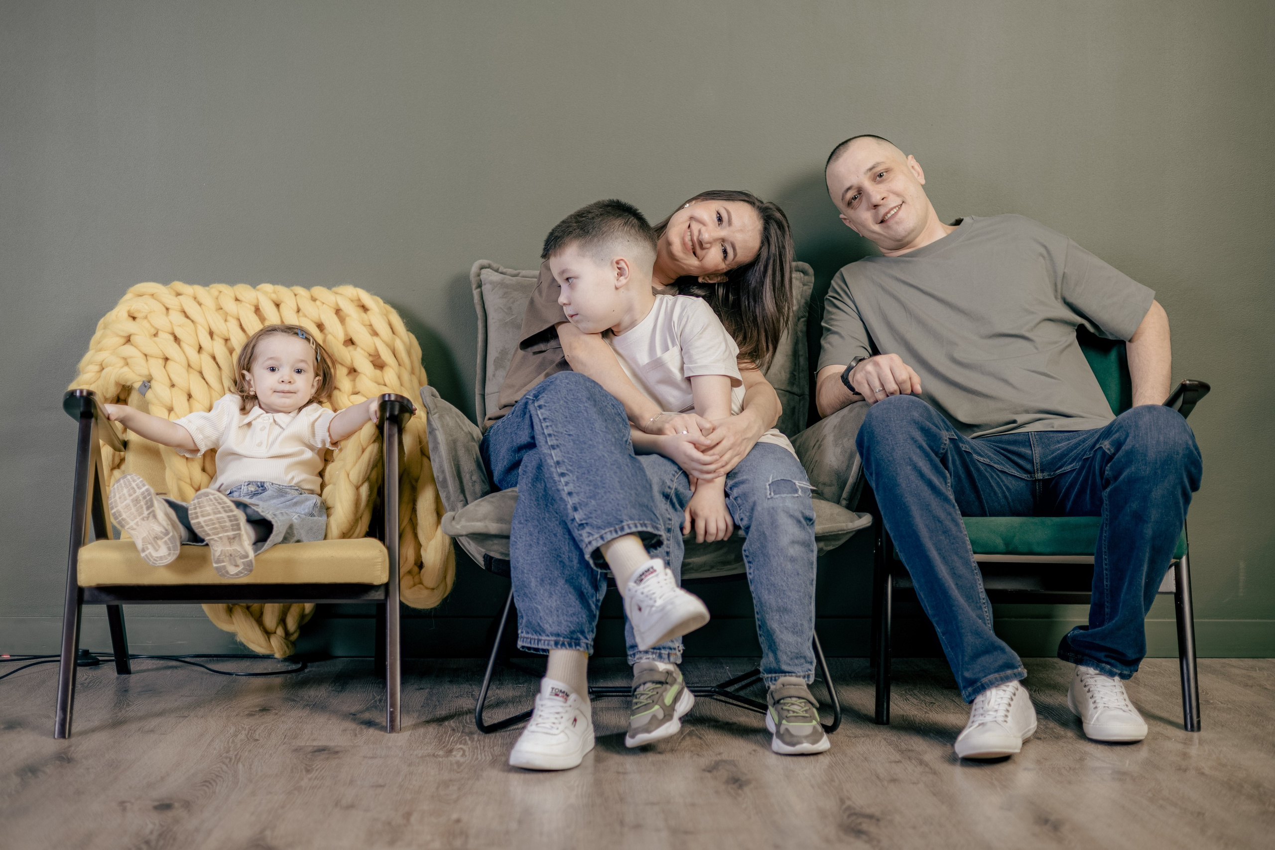 Екатерина, Рустам, Тимур и Адель. Детский и семейный фотограф Евгения Вахнеева Москва Зеленоград