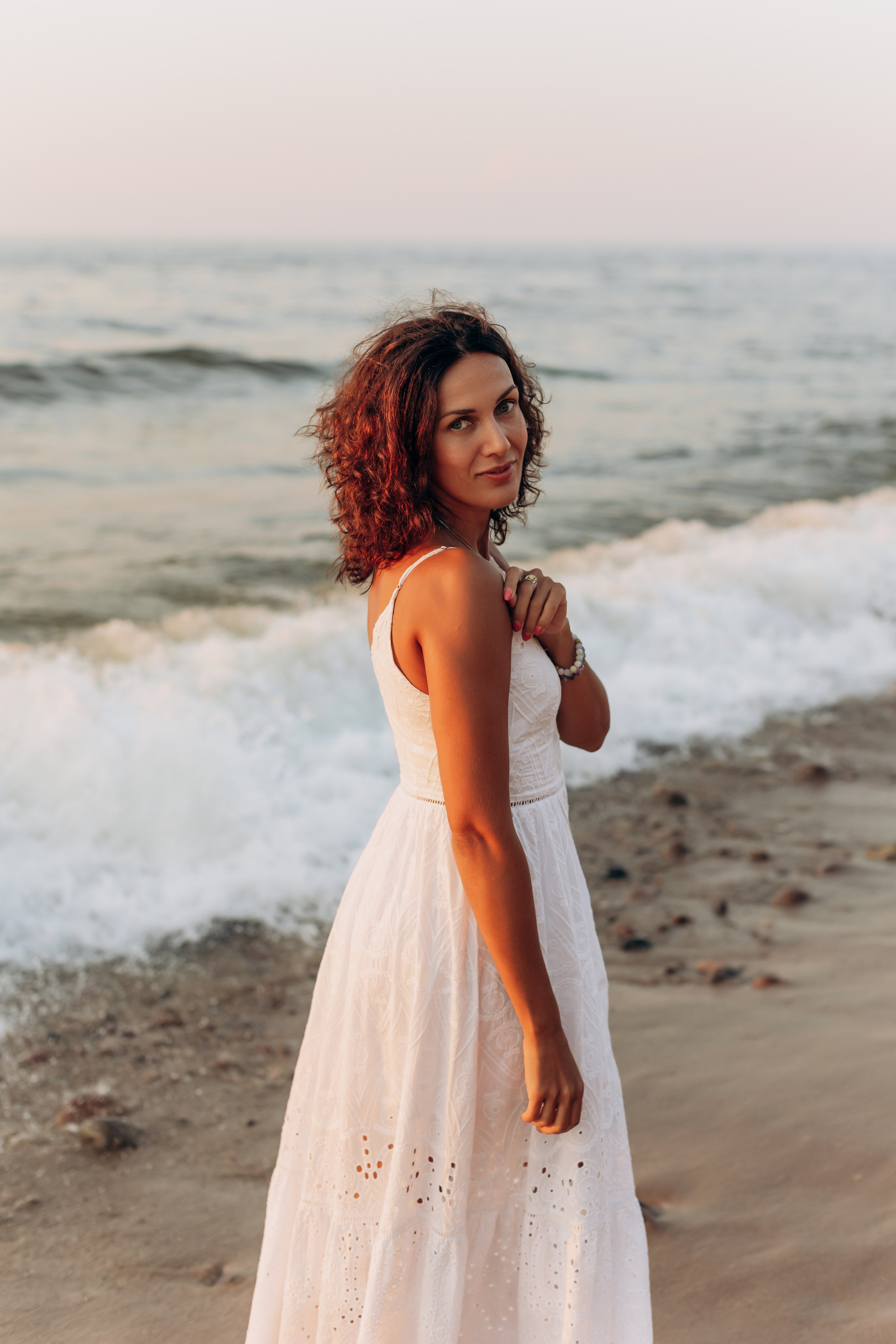 Подруги Пионеский Сосновый бор закат. Фотограф в Калининграде свадебная фотография, репортажная, фотосессии