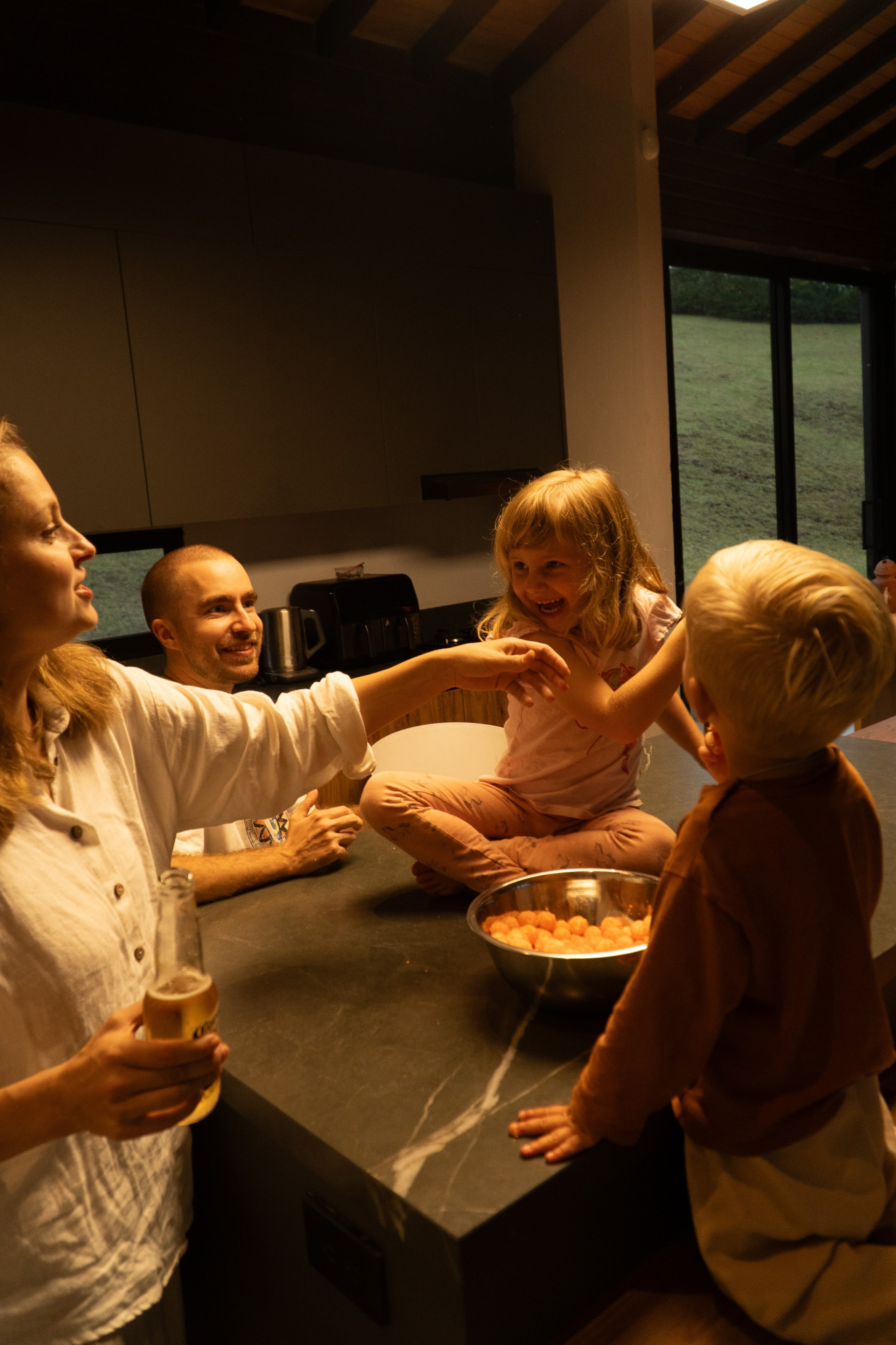 Olga and Family. Wedding Photographer in Barcelona and Medellin