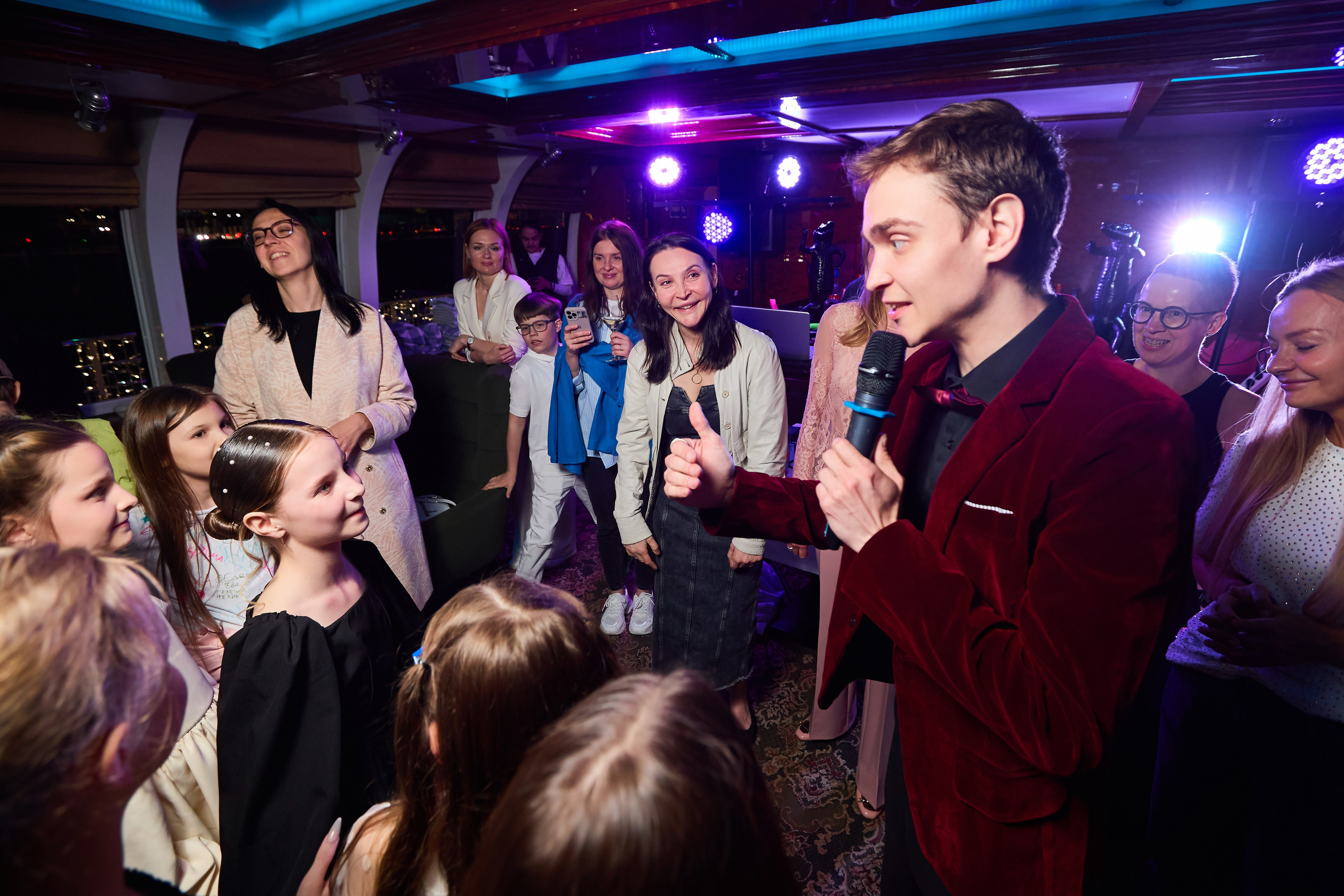 Выпускной 4 класс. Фотограф Иван Недорез