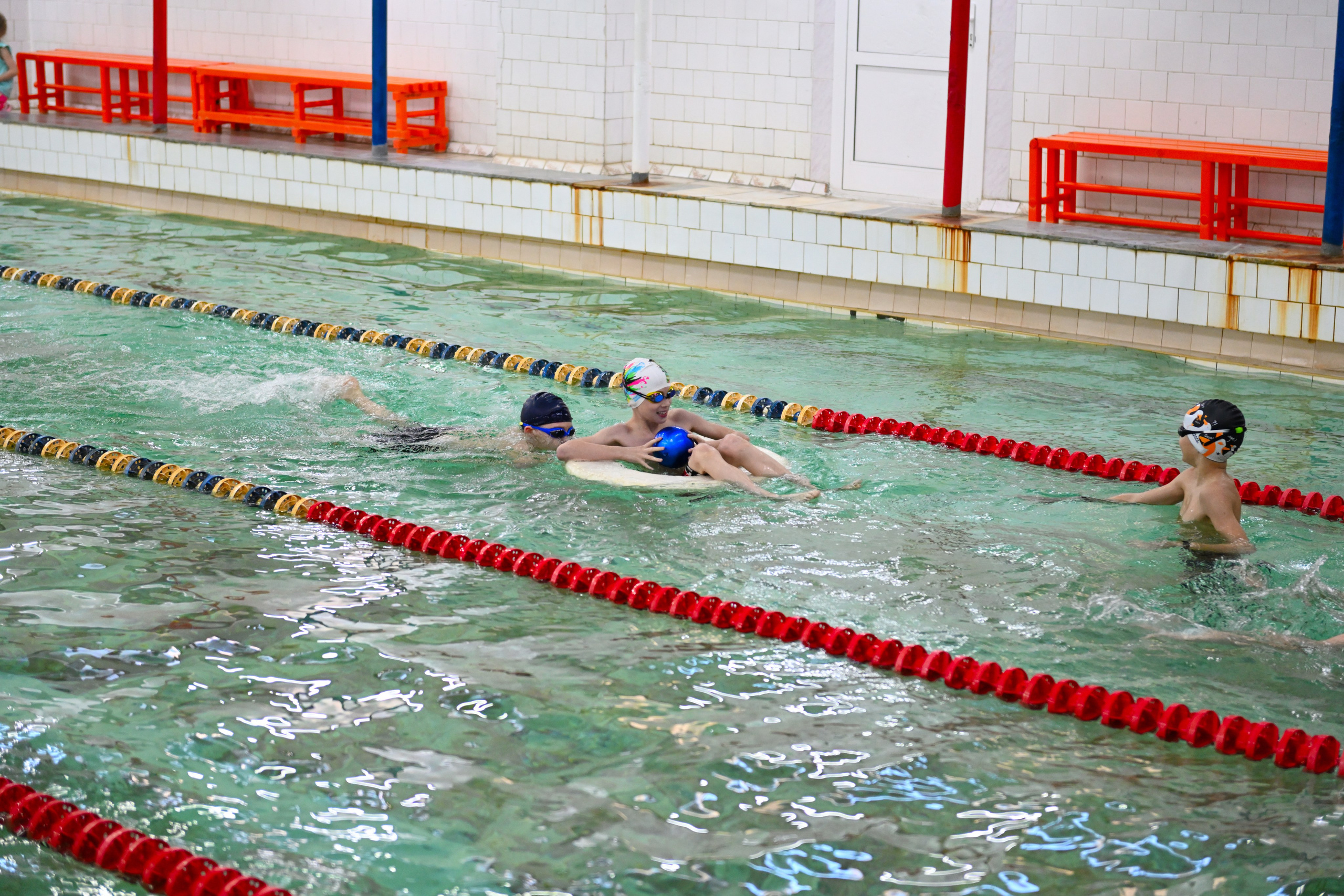 2025-12-20 Бассейн Урал НГ младшие. Снежинск фото Андрианов