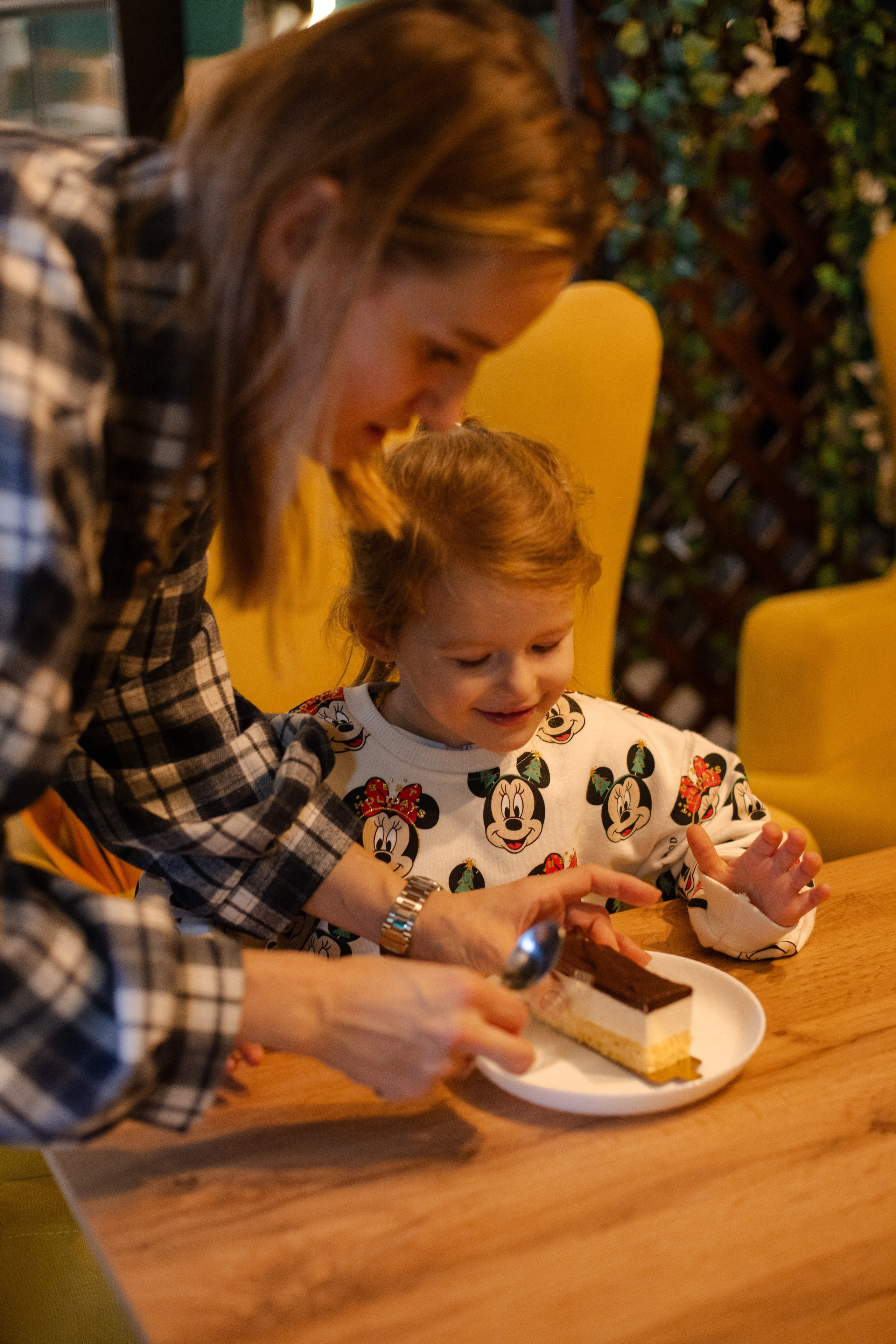 Семейное утро в кафе. Фотограф в Шатуре Оксана Осьмакова