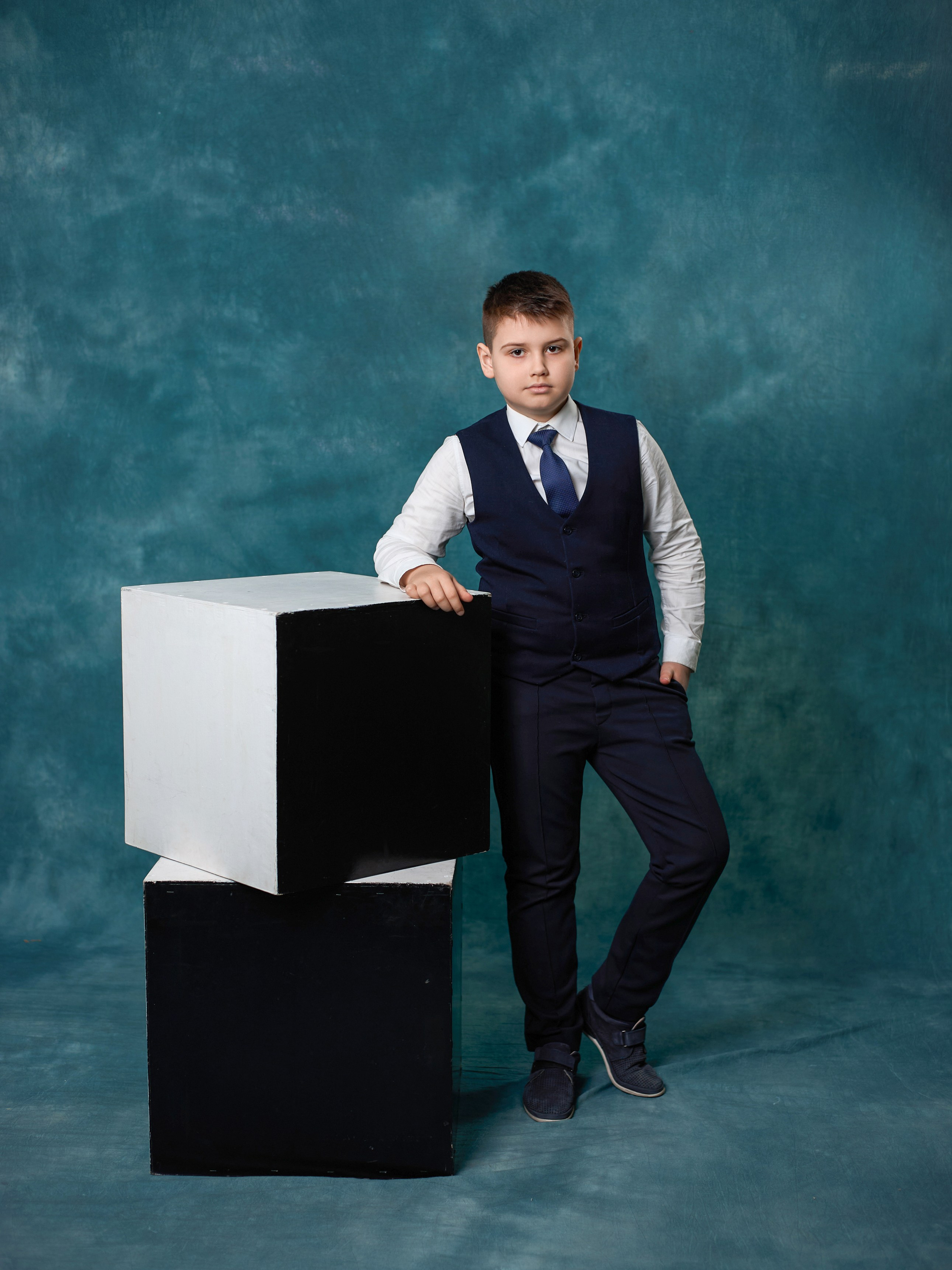 Школьный альбом "Кубы бирюза". Выпускные альбомы в Тюмени для школ, садов, вузов спортивных секций