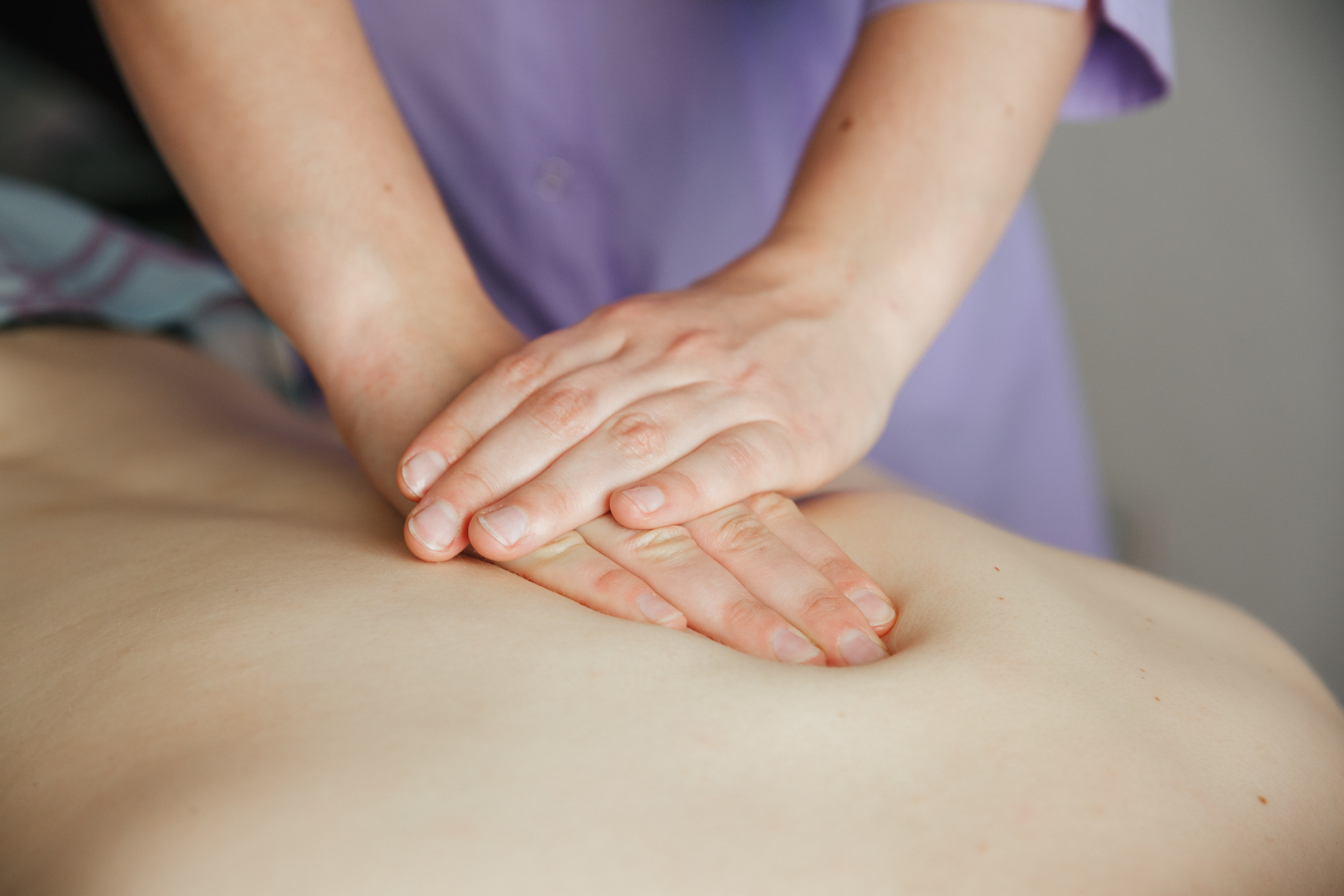 Массаж. Марина Соколова. Контентный и семейный фотограф г. Красноярск